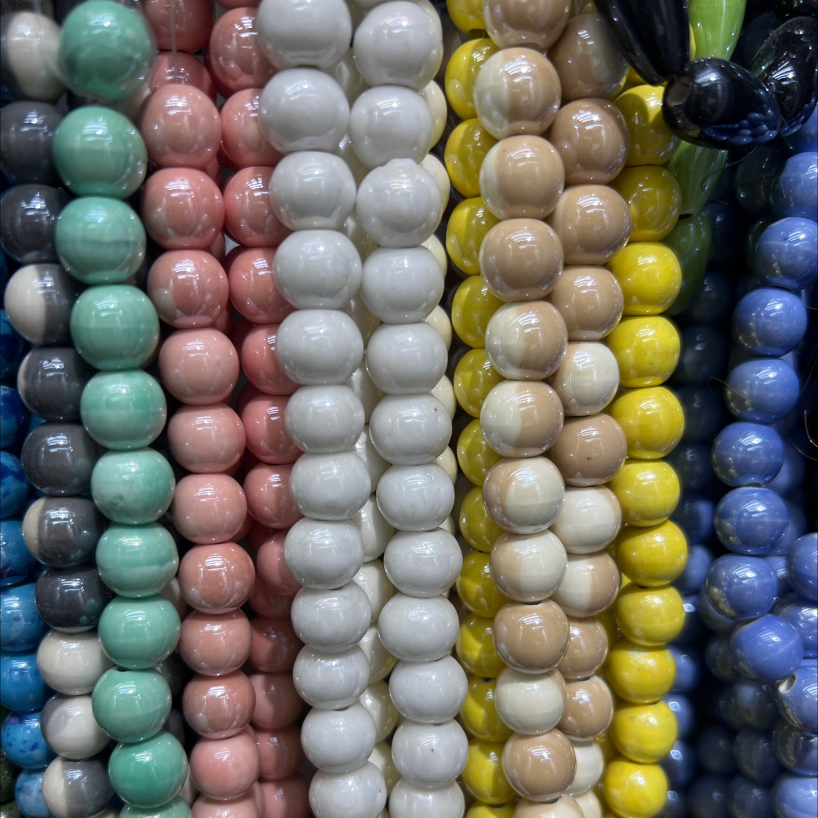 陶瓷工艺品实物图