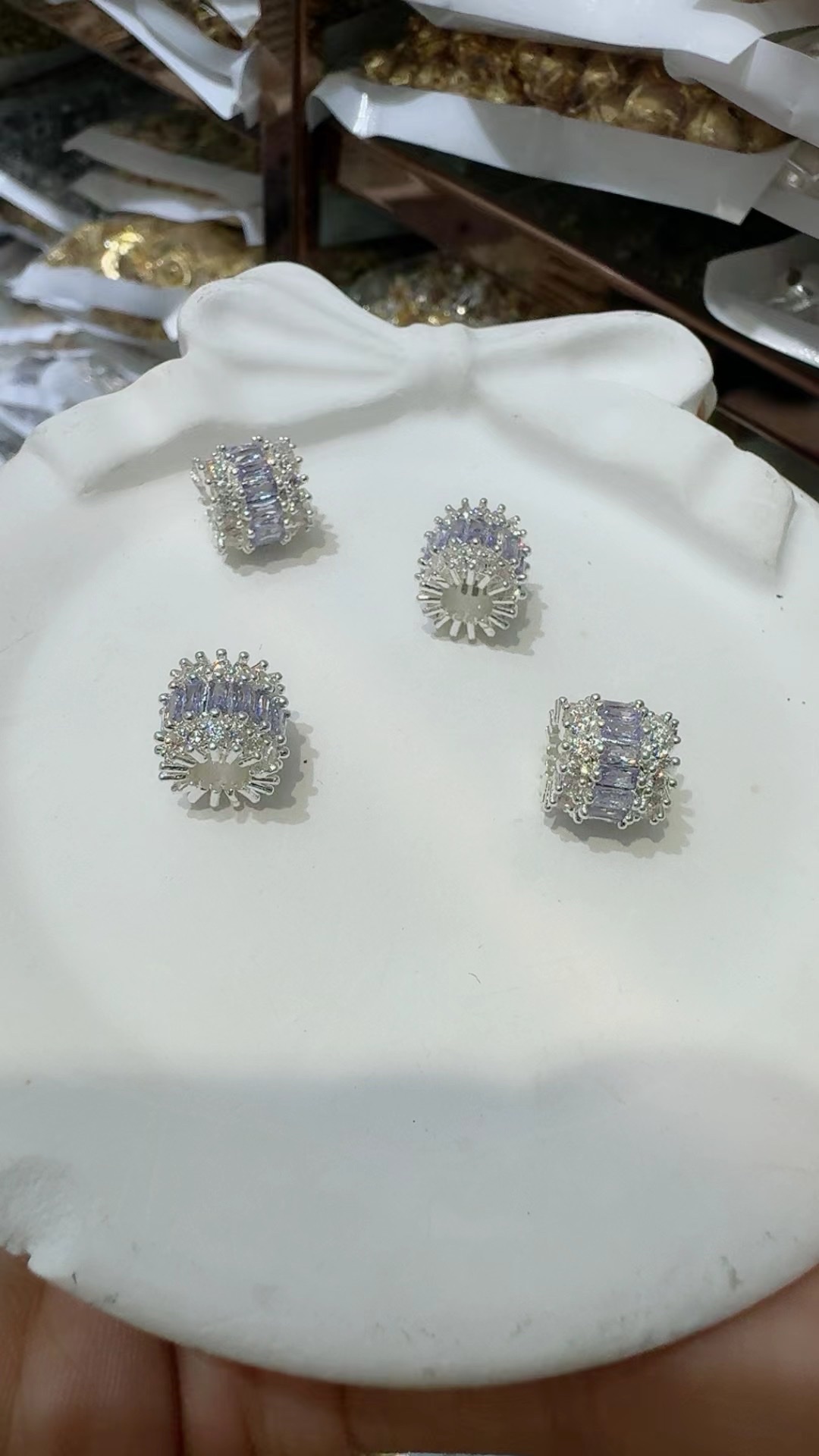 Copper electroplated color-preserved real gold 18k, 14k, thick silver, Guangdong gold inlaid zircon crown sequins, sequins, bucket beads, sequins, diy bracelets, necklaces, jewelry accessories wholesale factory direct sales detail image 2