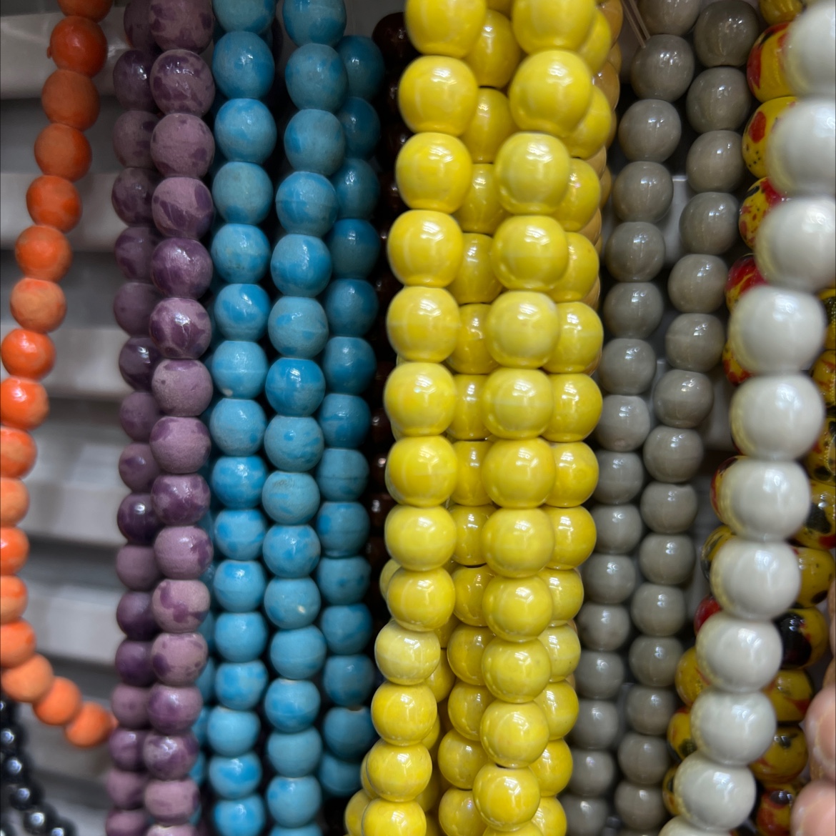 国潮厂家直销陶瓷珠异形珠子手工DIY网红款热门爆款亮珠陶瓷手链详情2