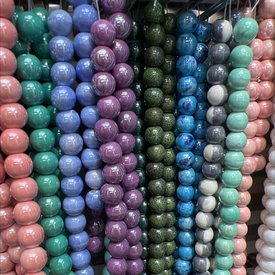 国潮厂家直销陶瓷珠异形珠子手工DIY网红款热门爆款亮珠陶瓷手链详情3