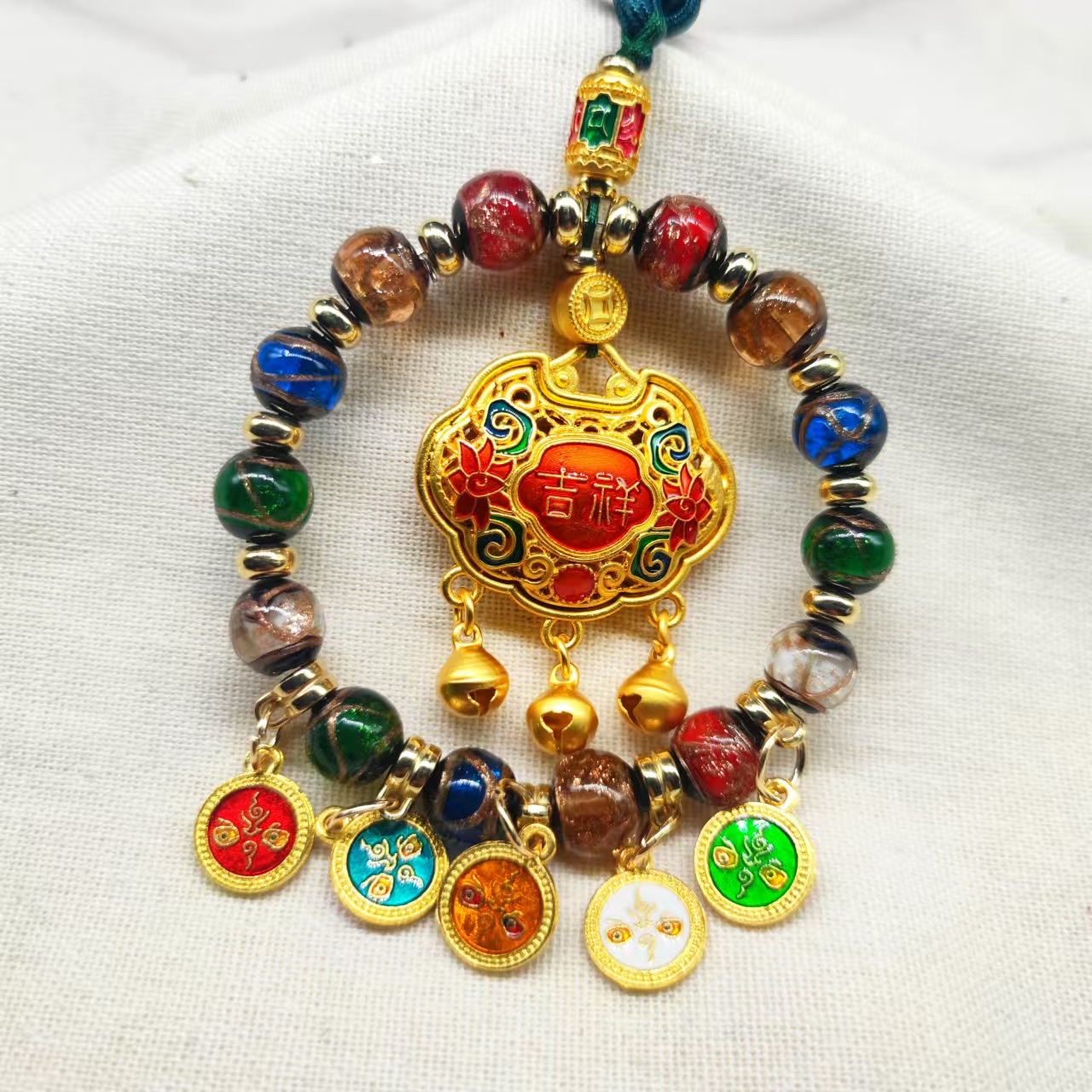 香灰琉璃珐琅彩滴油五路财神
工艺品车挂件产品图