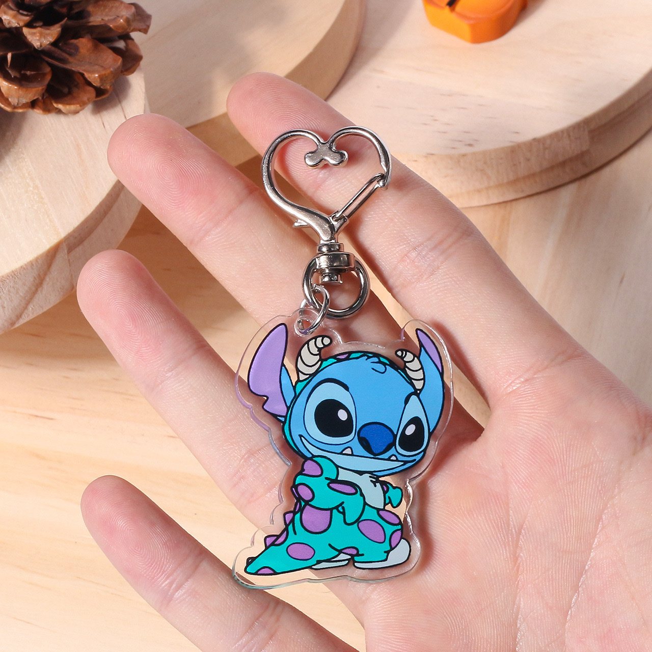 2024年跨境电商新款热卖款爆款差异史迪仔搞怪卡通印花亚克力钥匙扣周边挂饰义乌国际商贸城亚克力醋酸配件饰详情图3