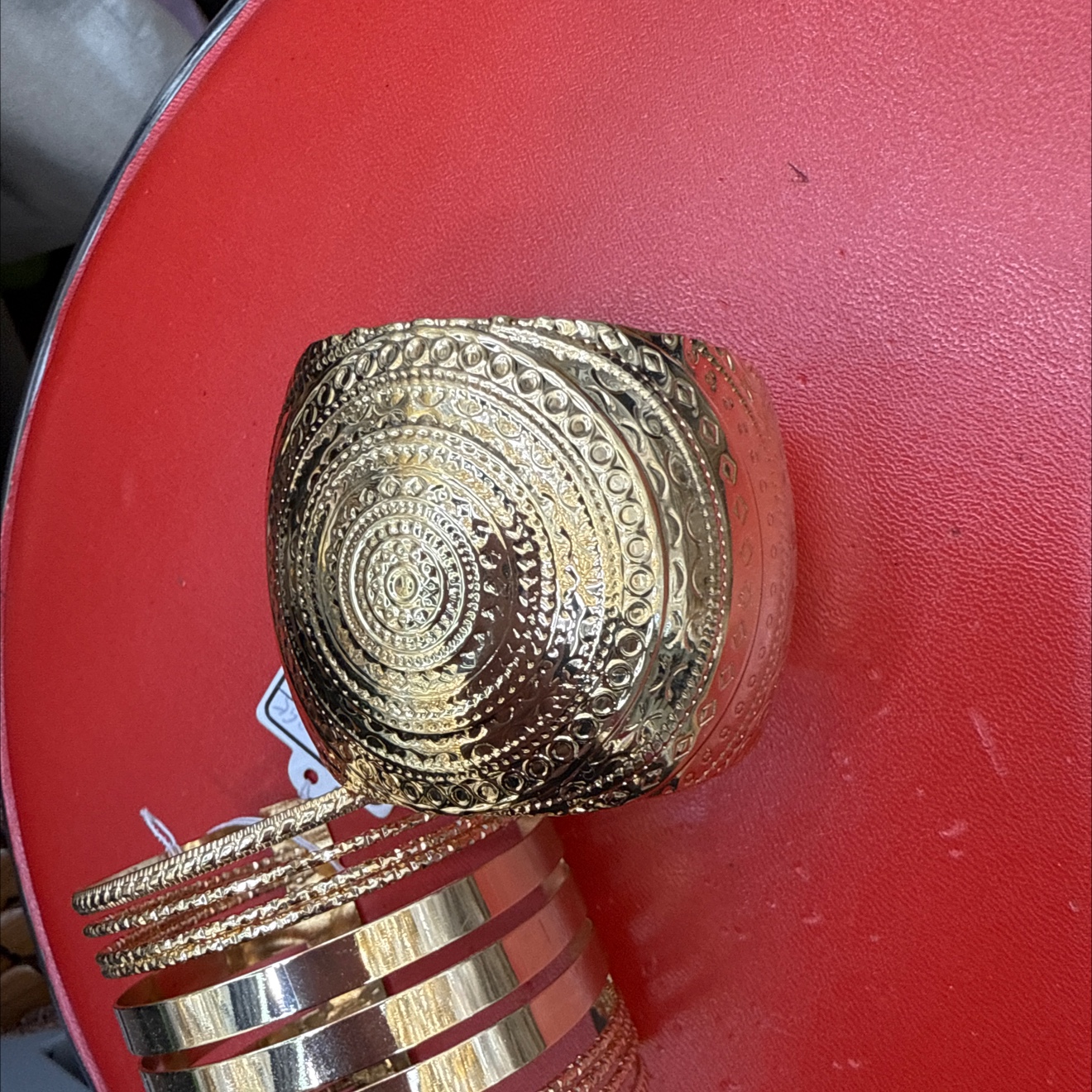 Fashionable women's bracelets that are popular on cross-border e-commerce platforms in Europe and America