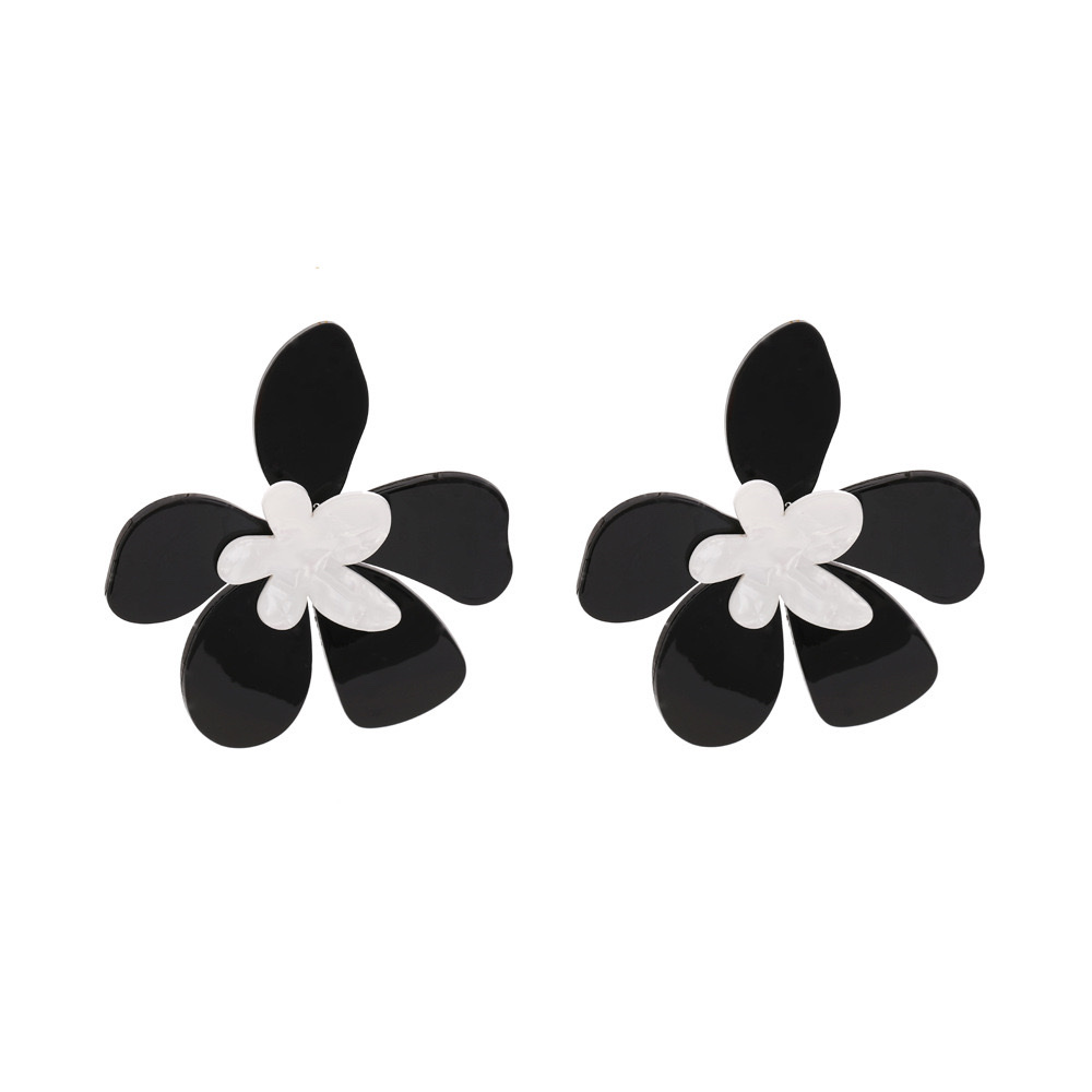 In 2024, the best-selling cross-border e-commerce items include exaggerated creative acrylic large flower earrings, European and American personalized vacation style acetate sheet flower earrings and earrings detail image 3