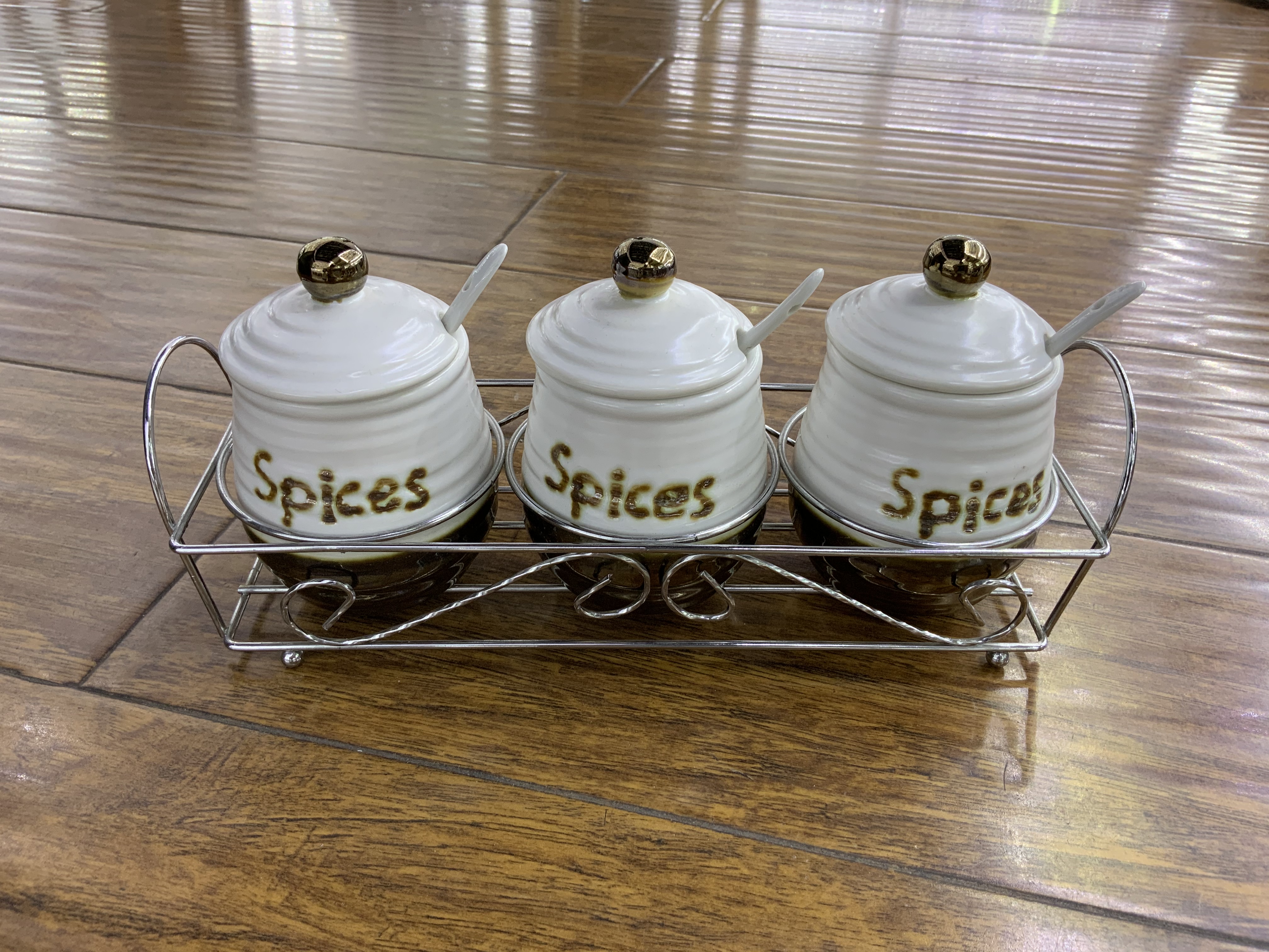 The minimalist style kitchenware features an integrated design of seasoning jars, tomato sauce bottles and seasoning boxes, which are fresh, durable and easy to clean details Picture