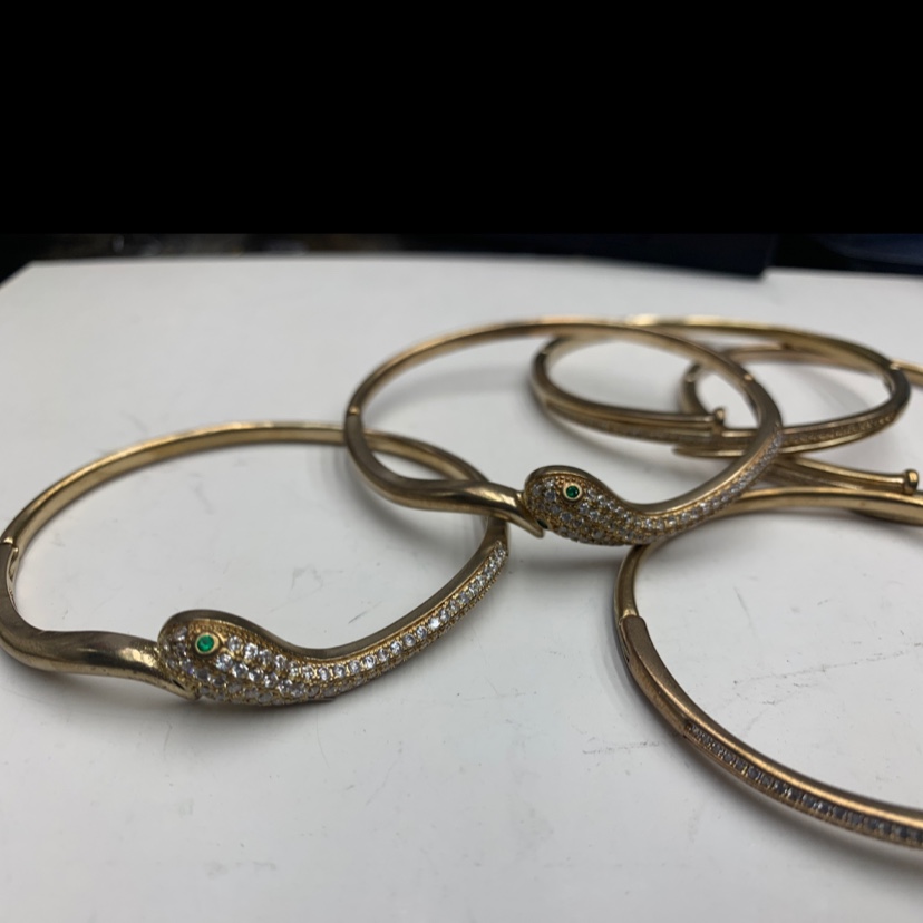 手镯毛胚铜锆石镶嵌工厂直销时尚款蛇款款式多