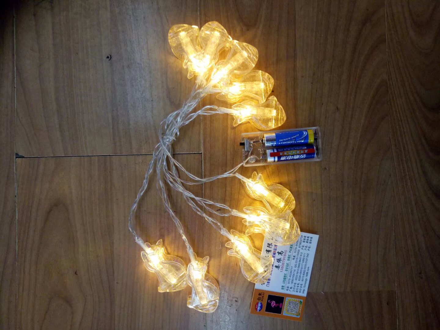 أضواء DC-001 ذات الهيكل العظمي للضوء (LED) المكونة من 10 رؤوس، والمصانع مبيعة مباشرة، وشركة باكاي المحدودة للحرف اليدوية. Application Scenario