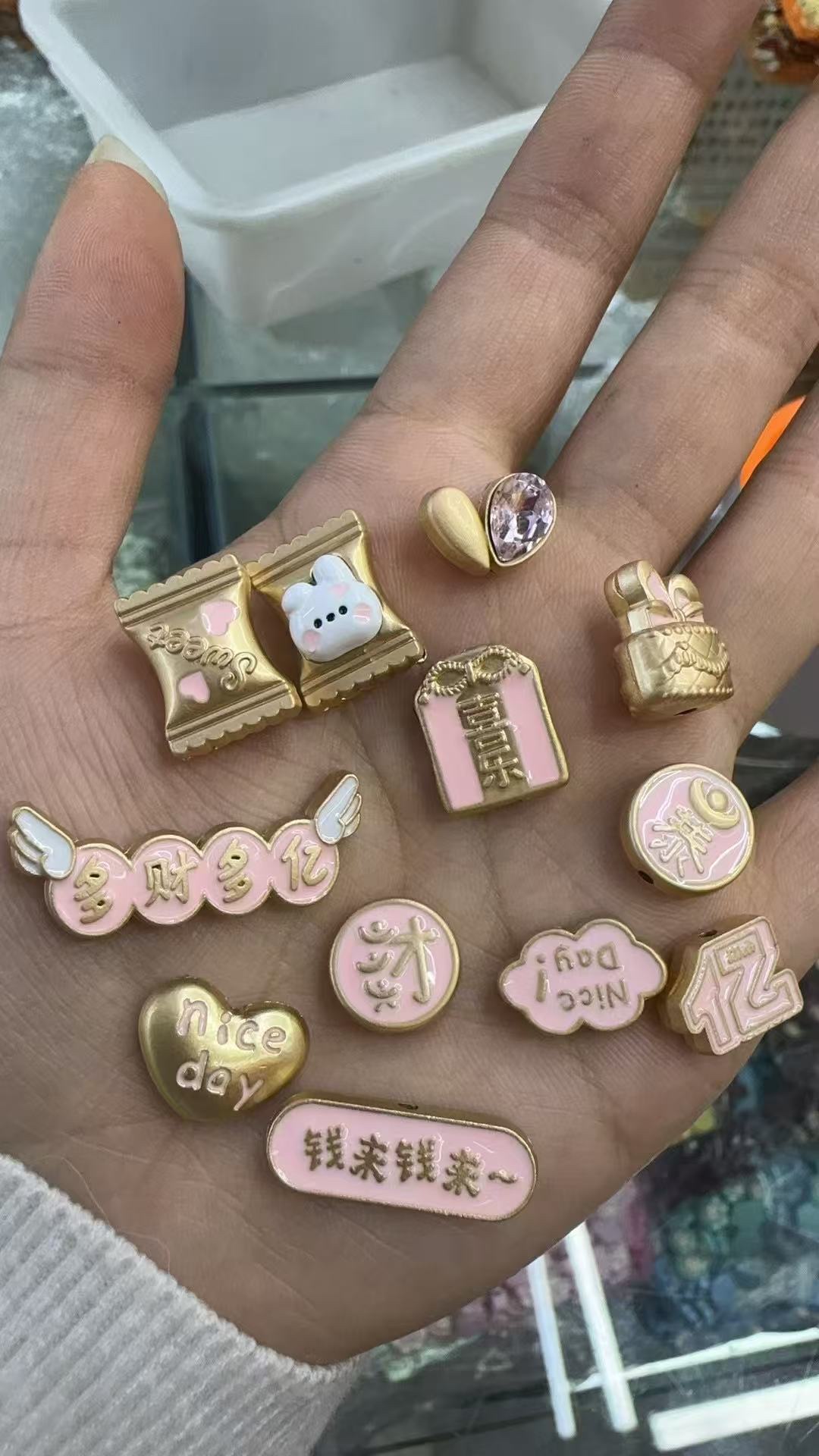 DIY alloy jewelry accessories, baked paint touch effect, New Year's edition, symbolic text perforated alloy diydiy