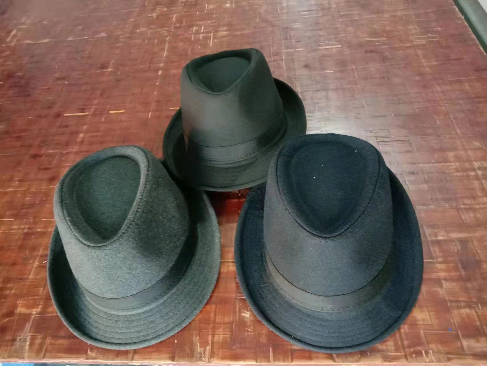 新款男式礼帽细节图