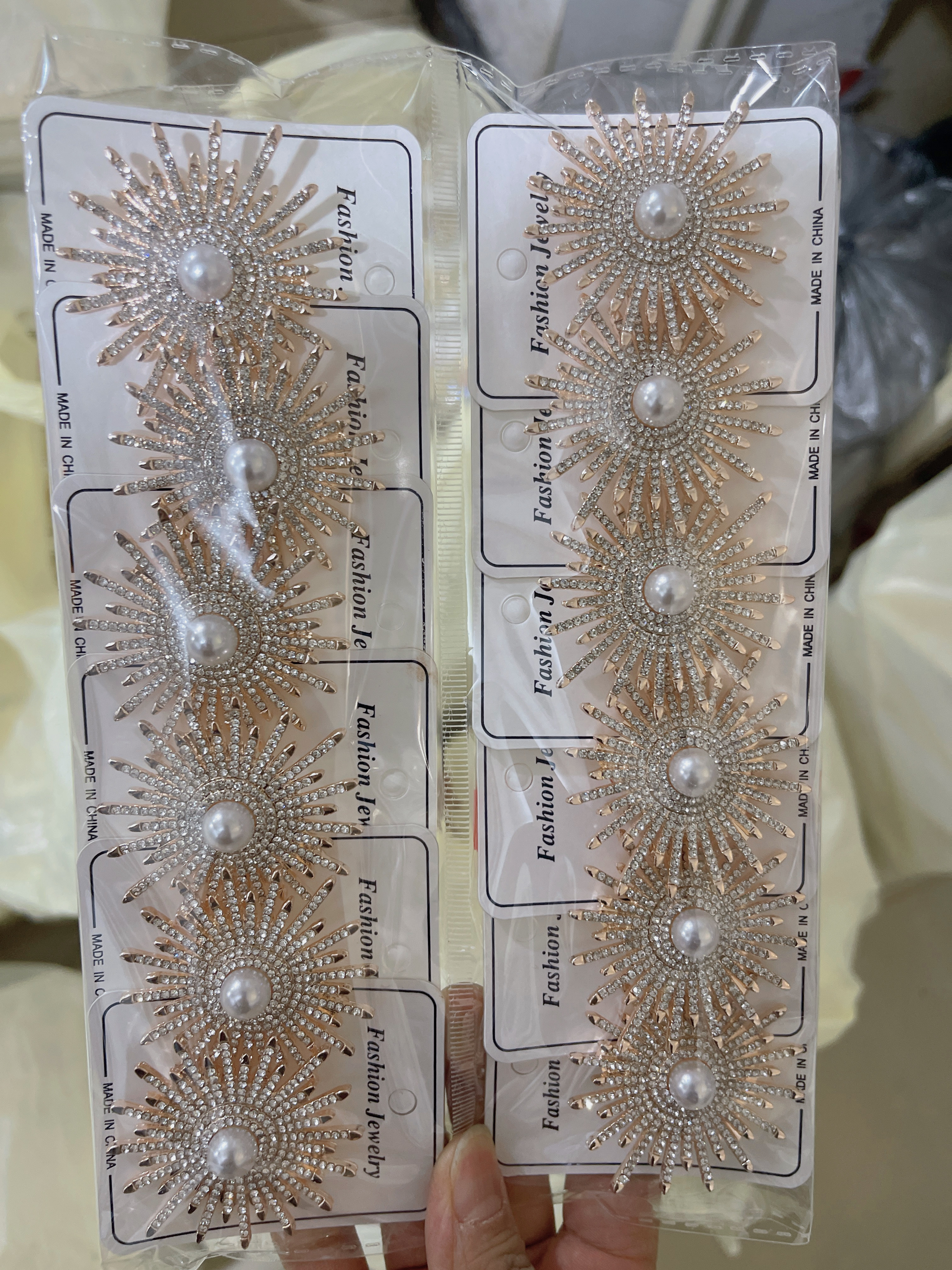 印度胸针热卖款，合金胸花胸针