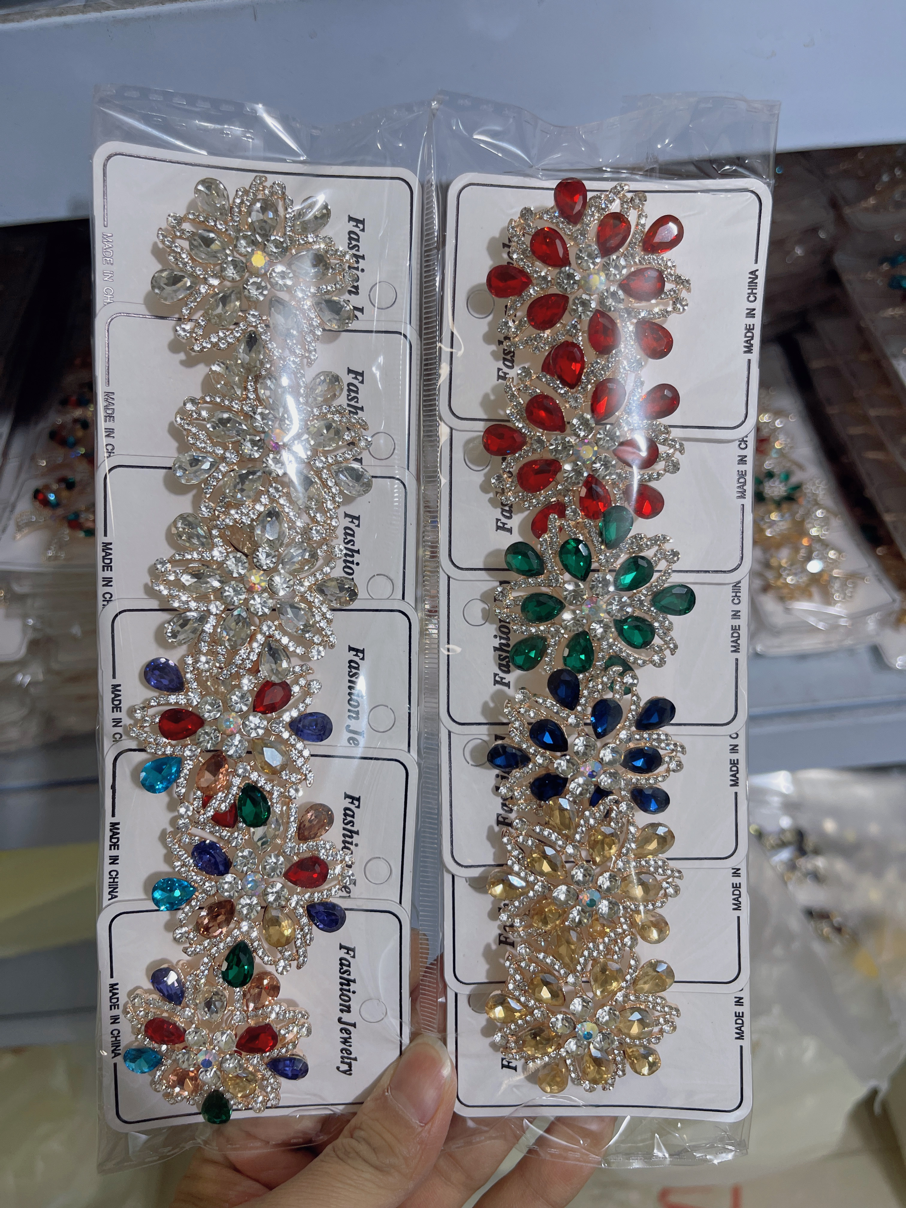 合金胸针，水晶材质，花朵圆形扣针，胸针胸针详情图5