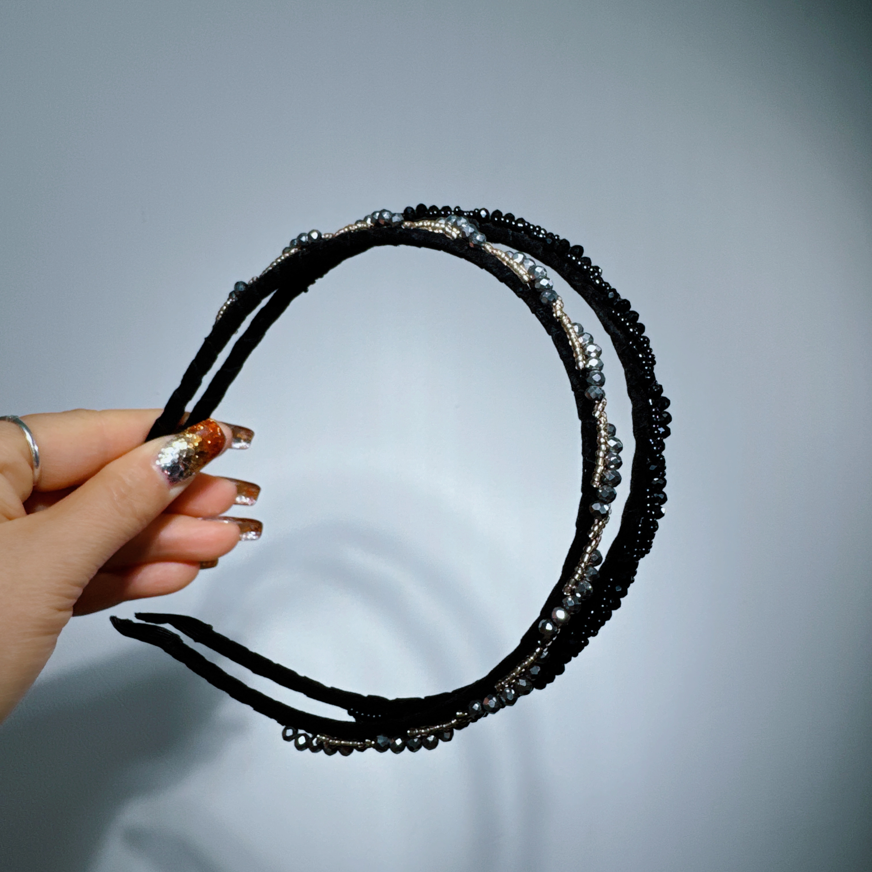 Korean Version, Niche And Simple Design, Crystal Fine Headband, Hairband, Fashionable Style, High-End Feel, Versatile Hairpin, Hair Accessory, Shark Clip, High-End Luxury Hairband details Picture