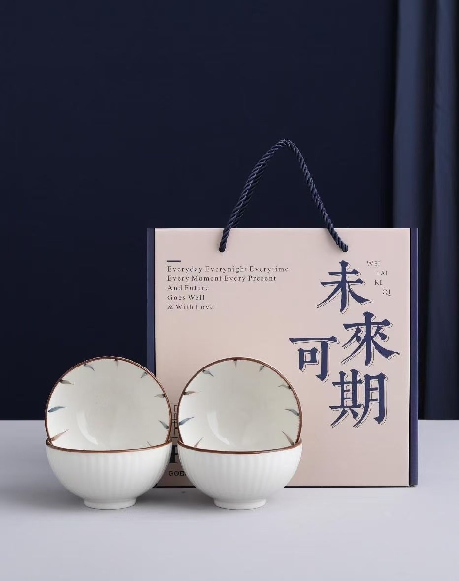 未来可期的背后是乘风破浪的拼搏 💪🏻
任何时候都不缺重新出发的勇气 🔜
把自己活成一束光 乘风破浪 光芒万丈✨产品图