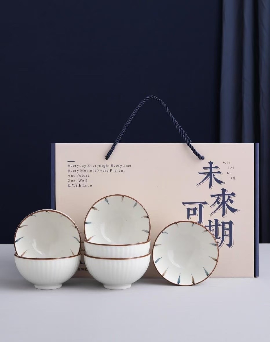 未来可期的背后是乘风破浪的拼搏 💪🏻
任何时候都不缺重新出发的勇气 🔜
把自己活成一束光 乘风破浪 光芒万丈✨细节图