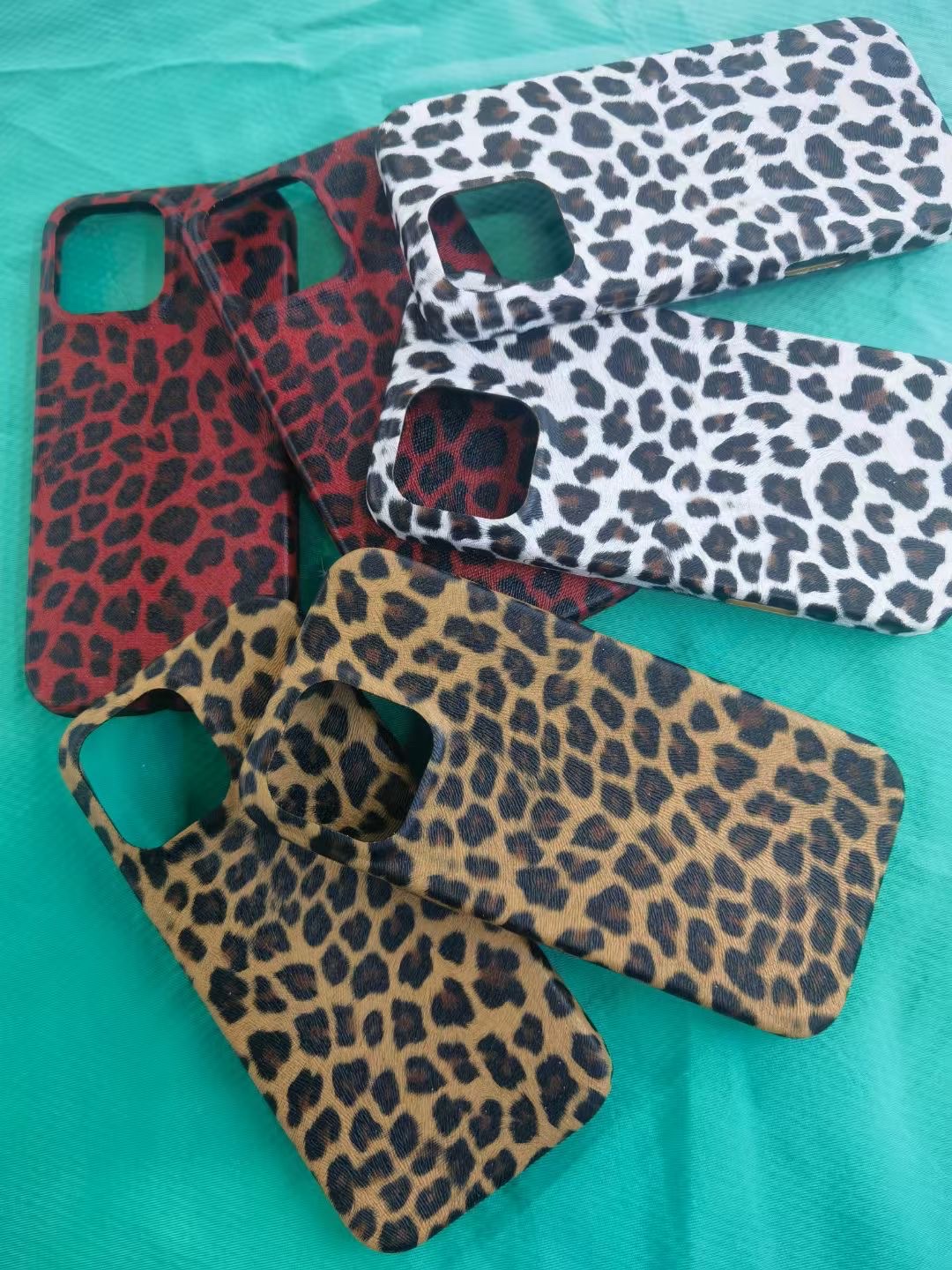 超轻热压手机壳新款手机壳手机壳白底实物图