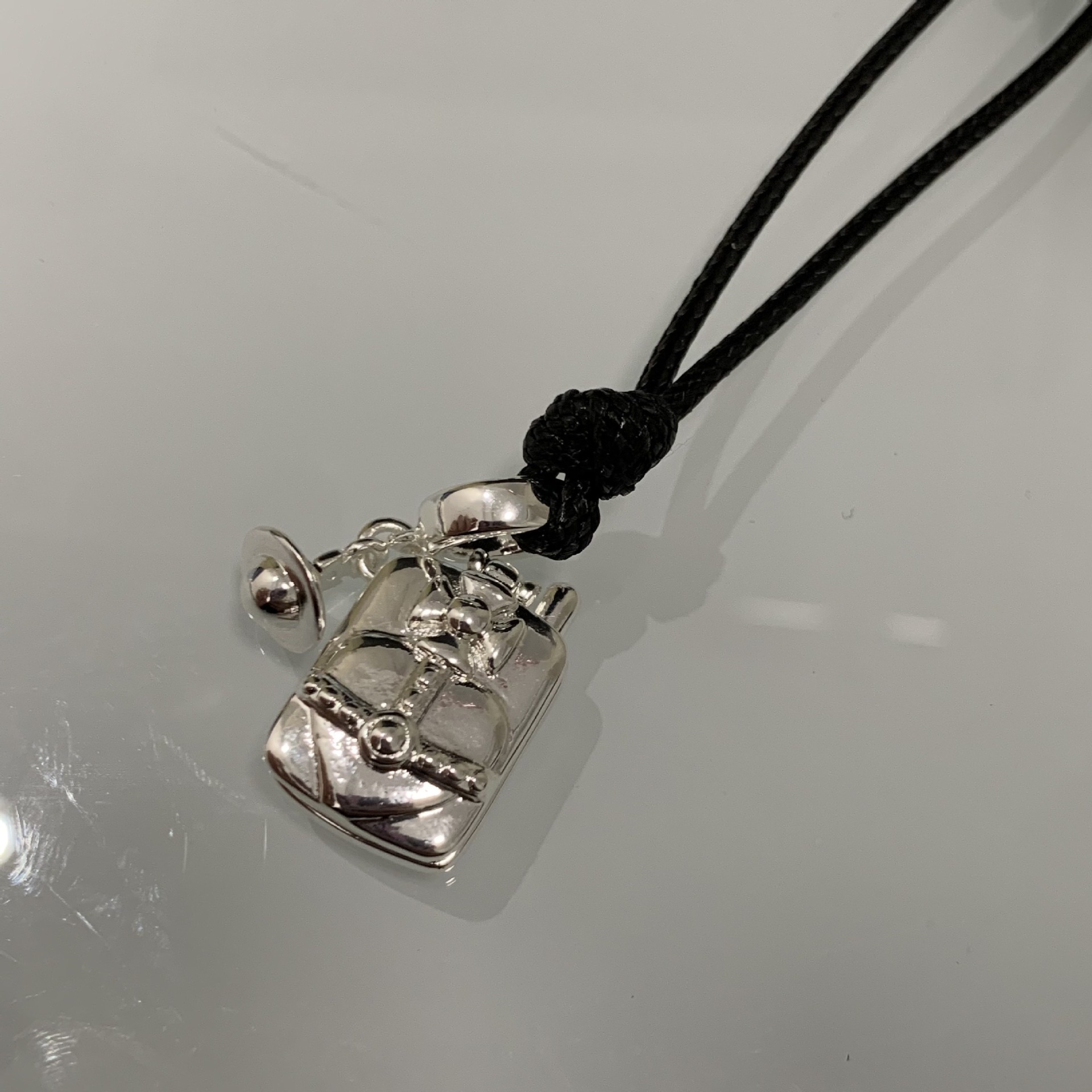 打电话吗？超可爱电话毛衣链项链立体按键韩系ins风皮绳链条款女欧美白底实物图