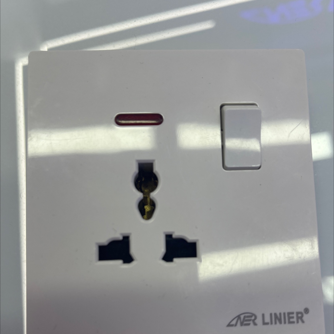 linier墙壁插座