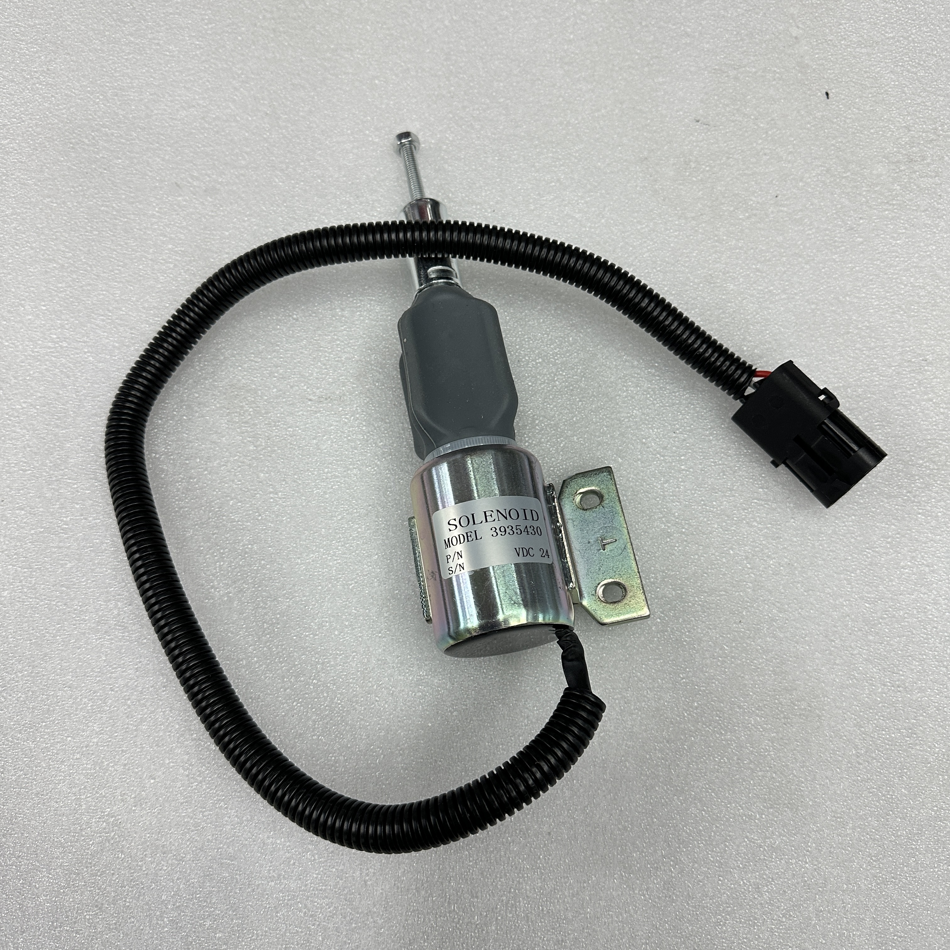 Truck parts are suitable for Cummins 6BT engine stop solenoid valve 3935430 Specification image