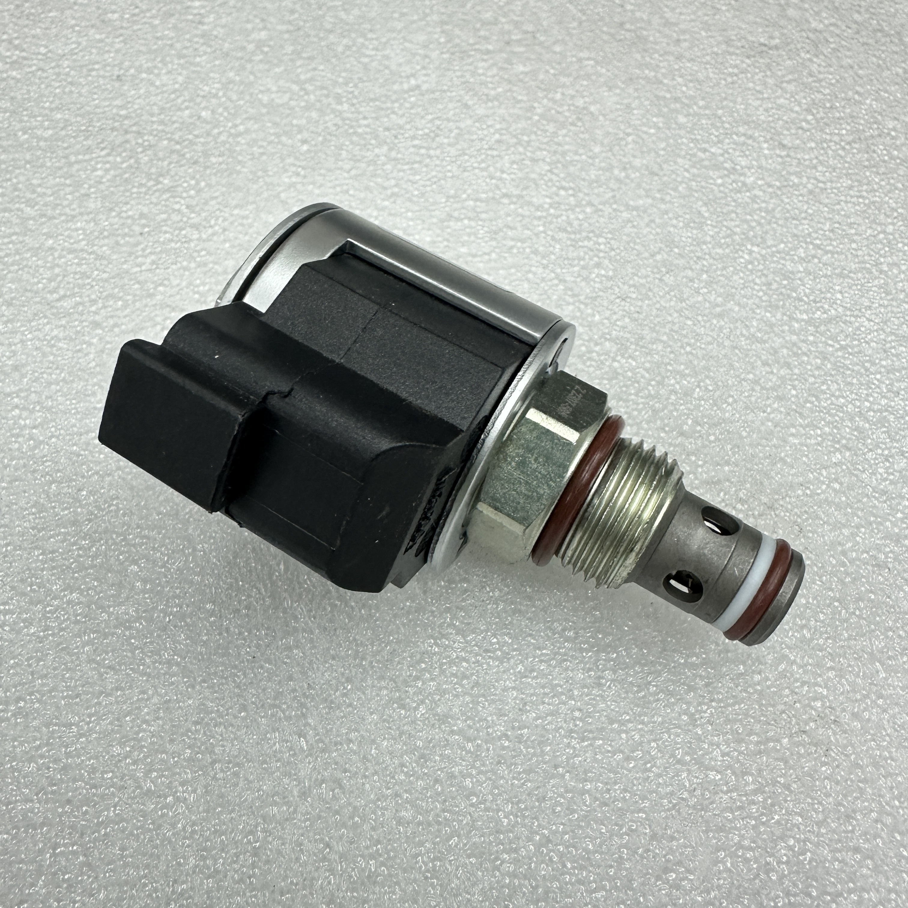 The construction machinery parts are suitable for the JCB 3CX engine stop solenoid valve 25/222657 Application Scenario