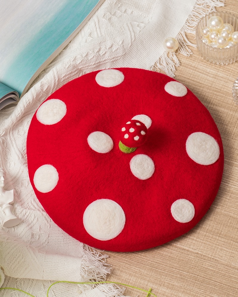Qiu Shuo Original Handmade wool felt beret with a small mushroom on top, creative painter hat, birthday gift hat Specification image