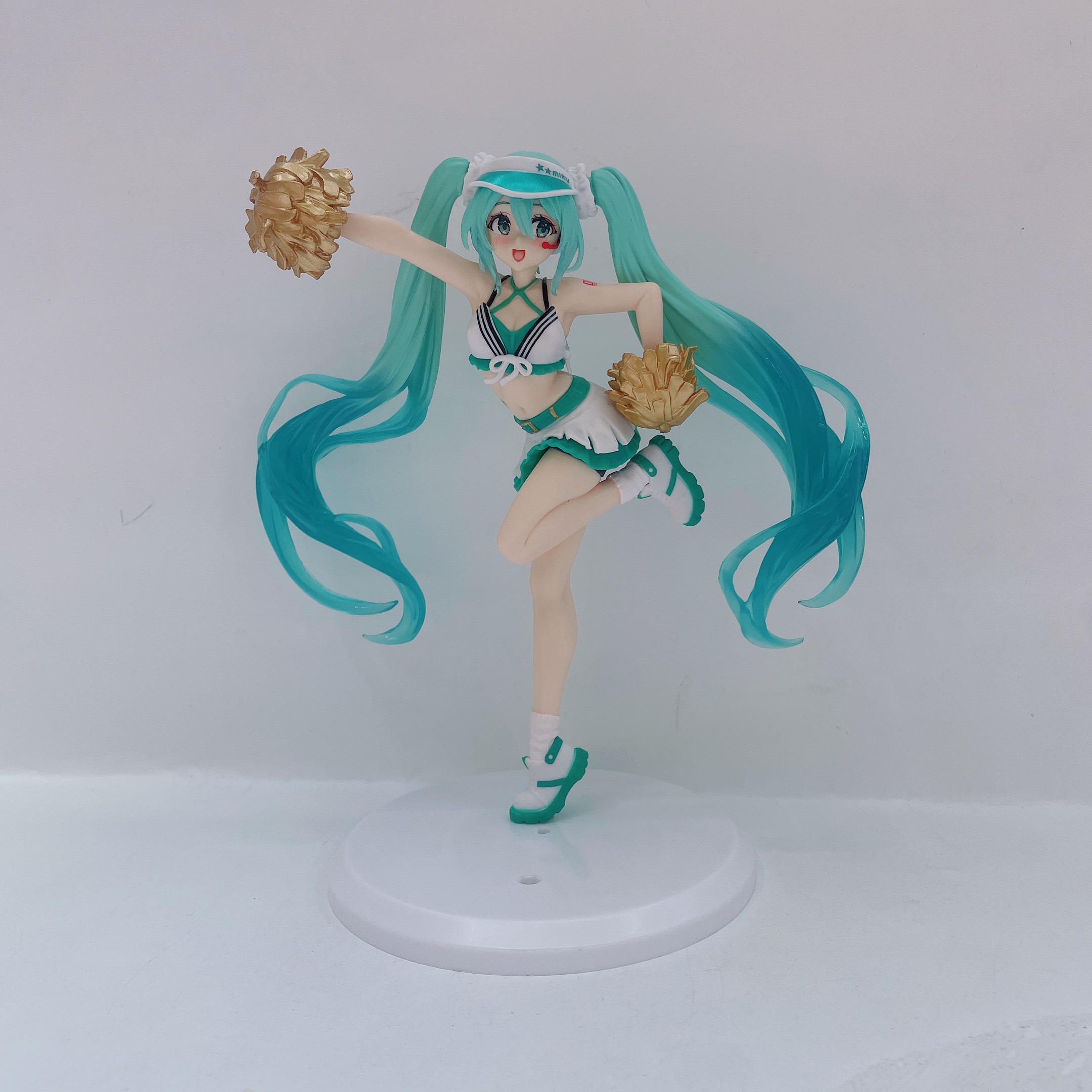 初音未来二次元手办公仔 拉拉队加油造型 机箱摆件模型批发