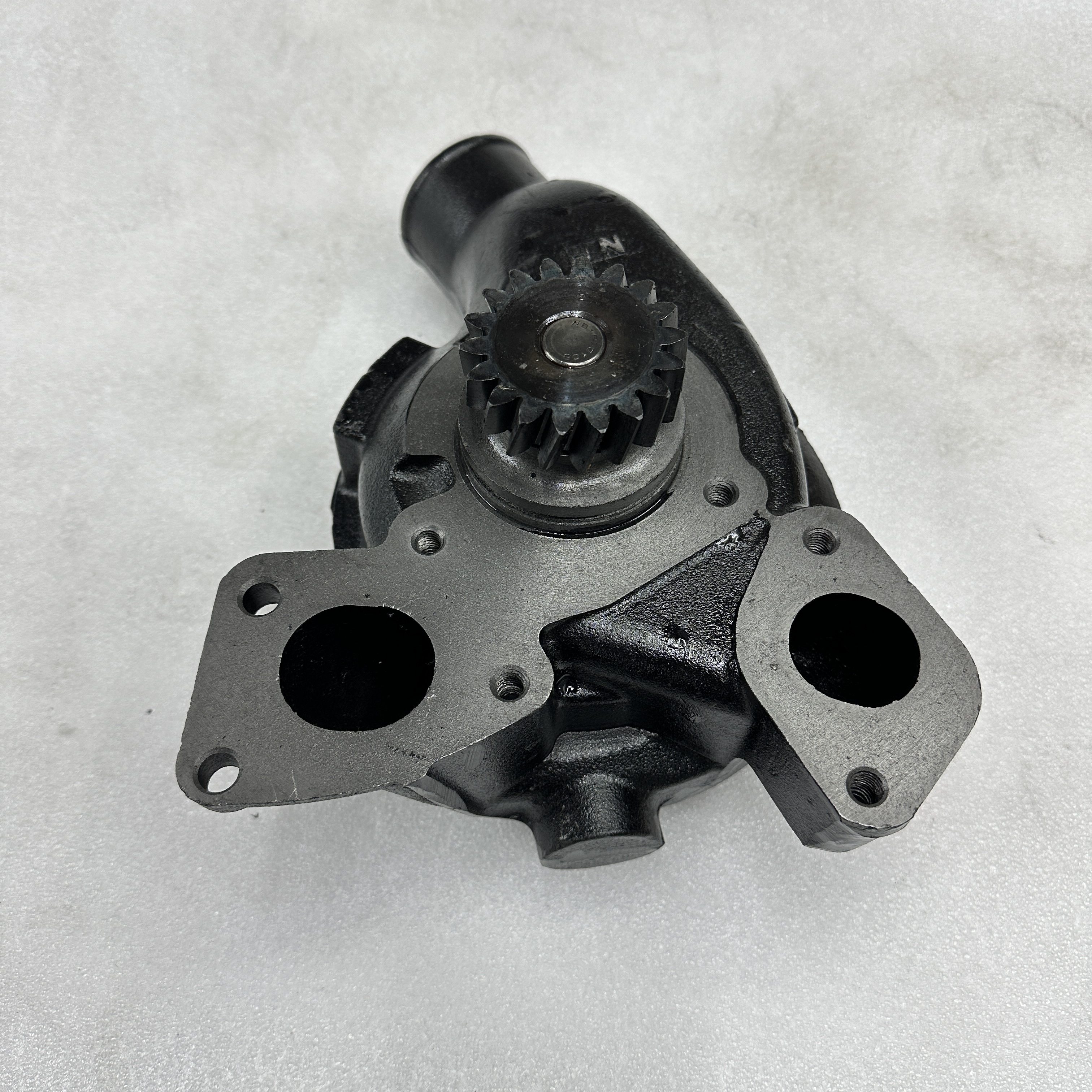 Engineering vehicle parts are suitable for PERKINS 1006 engine cooling water pump U5MW0092 Item Picture