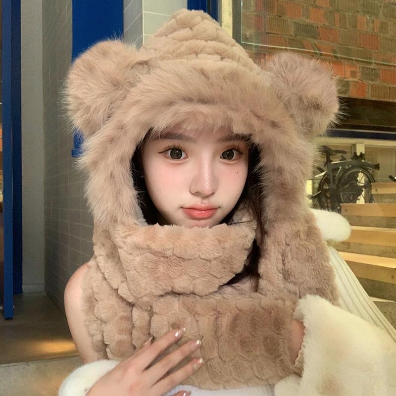 New football bear three-piece set, featuring a hat, autumn and winter scarf and gloves in one. It is warm for cycling, keeps you warm, protects your ears and is thick Item Picture
