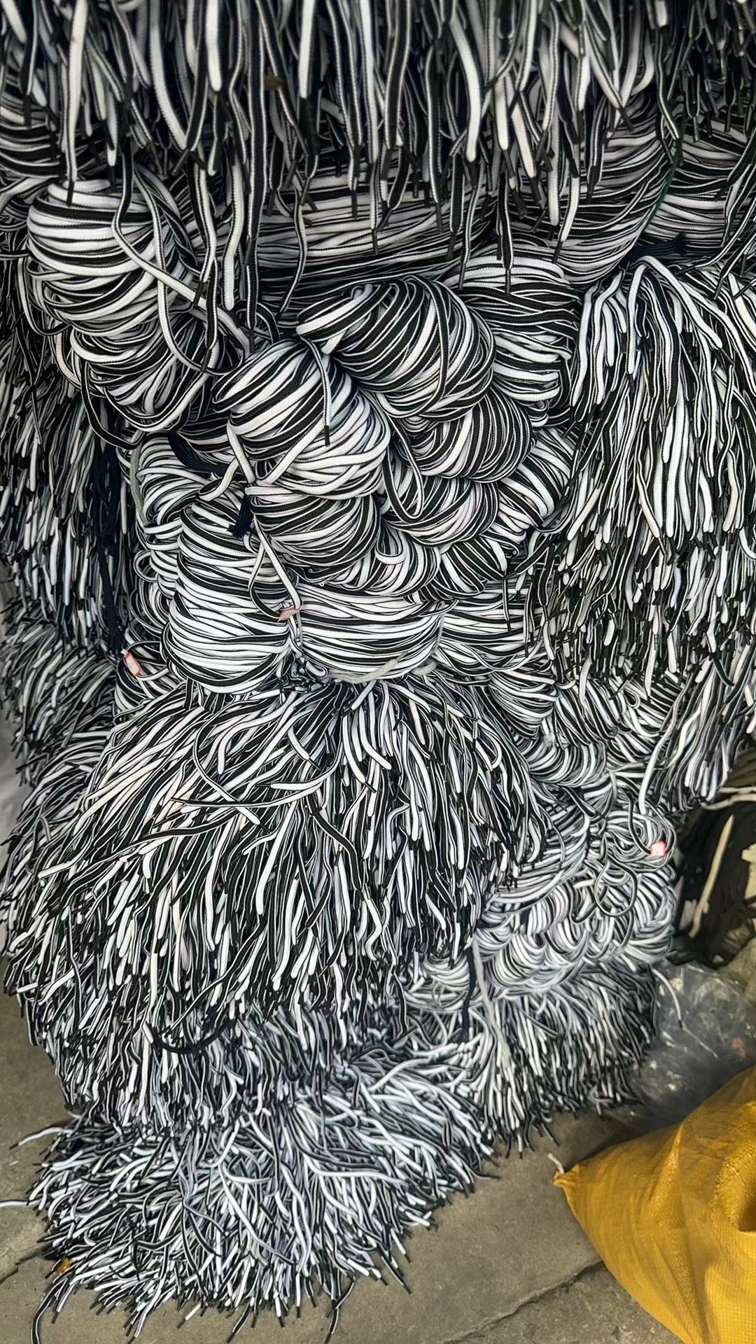 服饰配件定制实物图