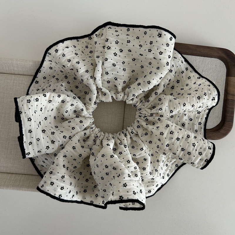 New Spring/Summer 2025 Korean-style fabric floral large intestine hair band, elegant polka dot lockstitch hair tie, stylish and versatile hair accessory hair band detail image 5