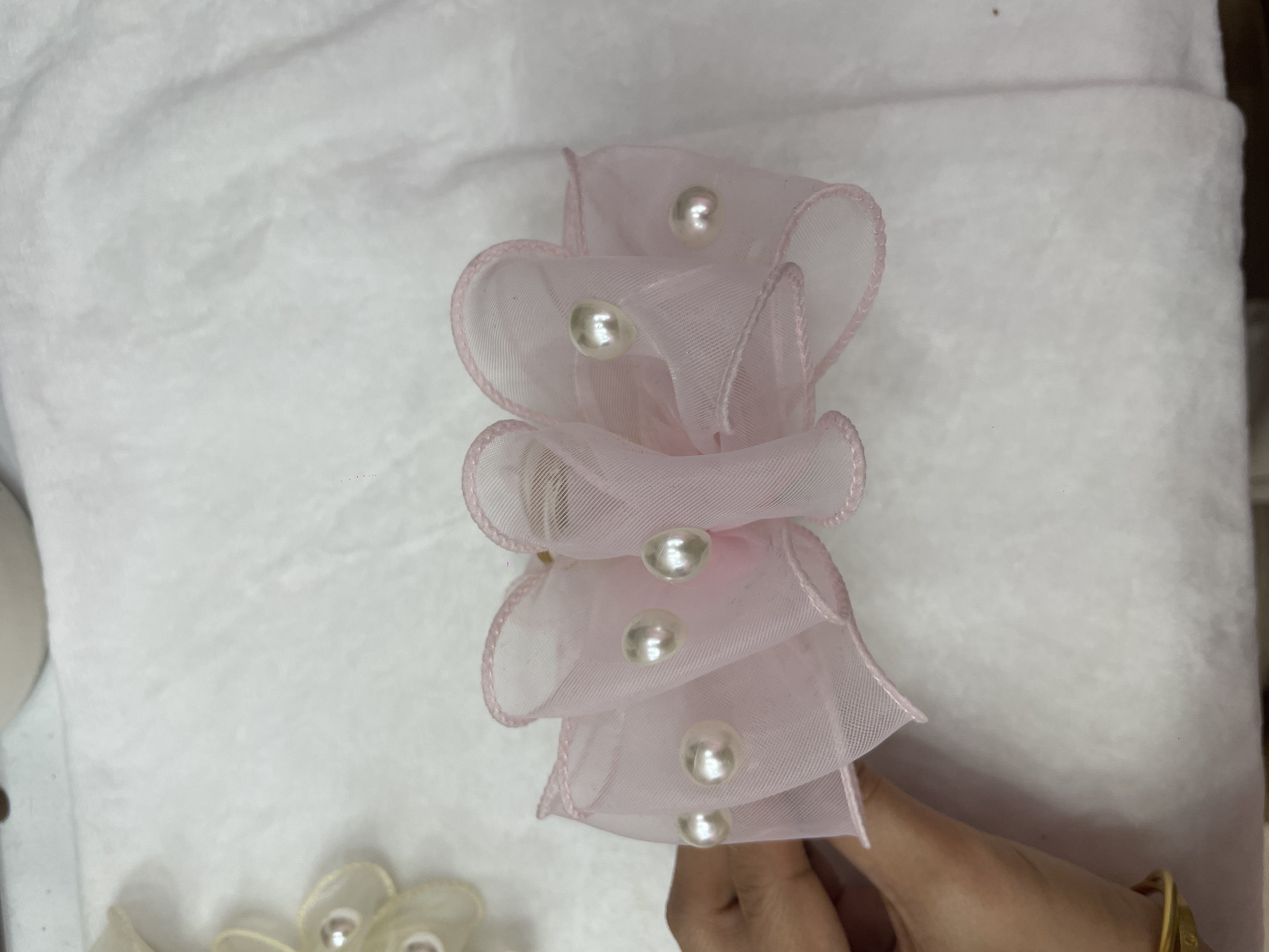 Black feather bubble clip, bow hairpin, high-end updo, shark clip, oversized hairpin, hair accessory to increase hair volume, bow pearl, Korean Item Picture