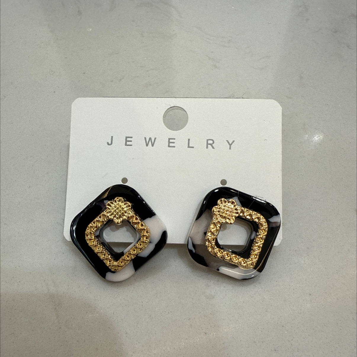 2025时尚潮流新款醋酸板材迷人气质小耳钉尚美饰品