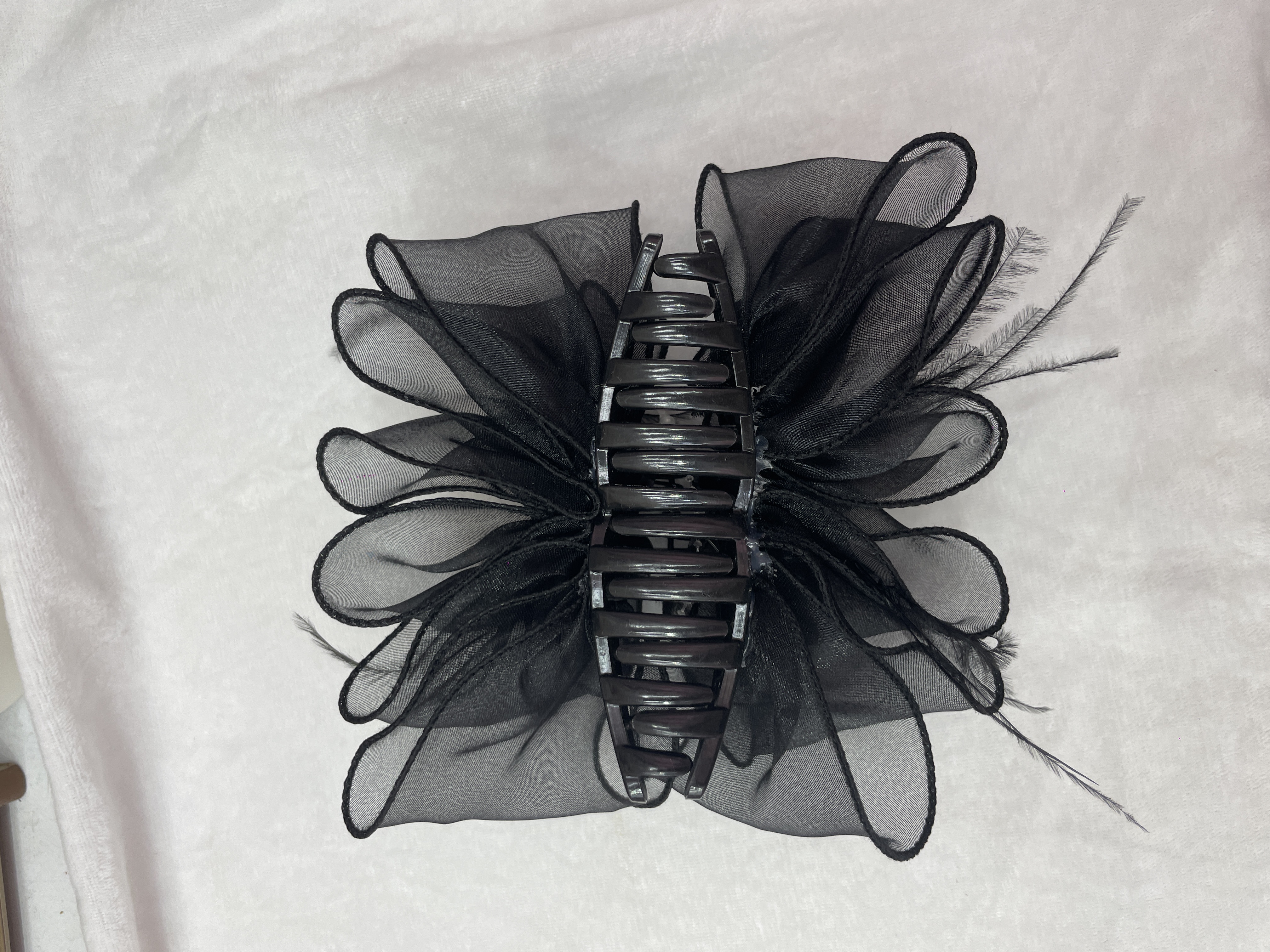 Bosiya 2025 New Feather Grabber Women's mesh hair clip, shark clip at the back of the head, volumizing and increasing hair volume headwear, hair band headwear accessory Specification image