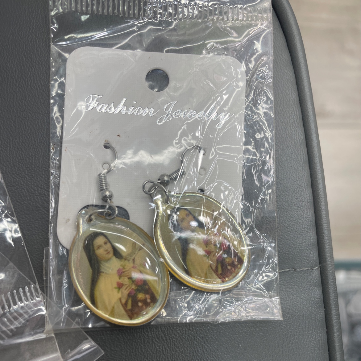 带图片耳环细节图
