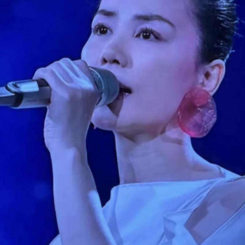 2025蛇年春晚王菲同款耳环银针夸张个性耳饰王菲春晚同款虾片耳环饰品产品图