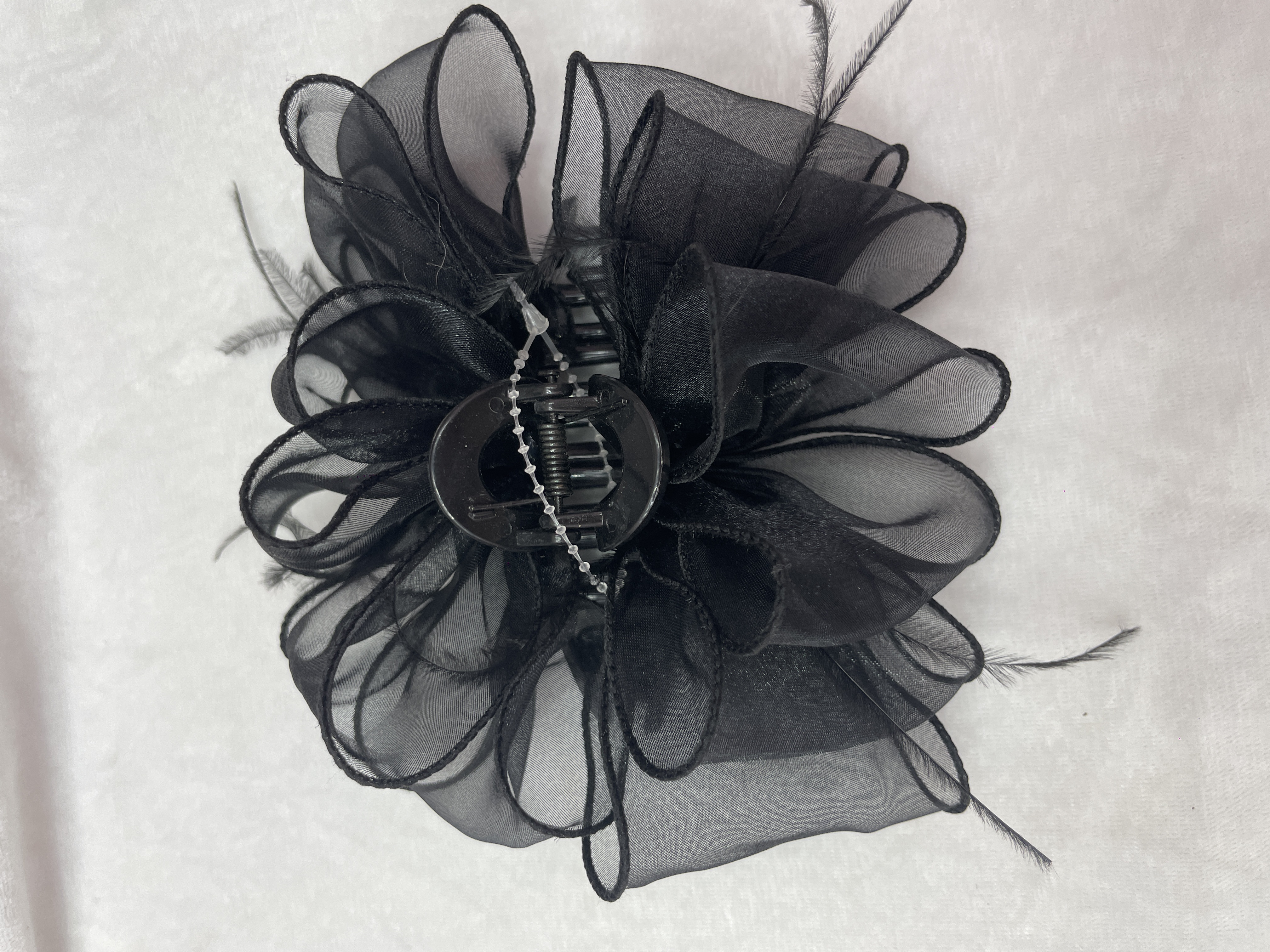 Bosiya 2025 New Feather Grabber Women's mesh hair clip, shark clip at the back of the head, volumizing and increasing hair volume headwear, hair band headwear accessory Item Picture