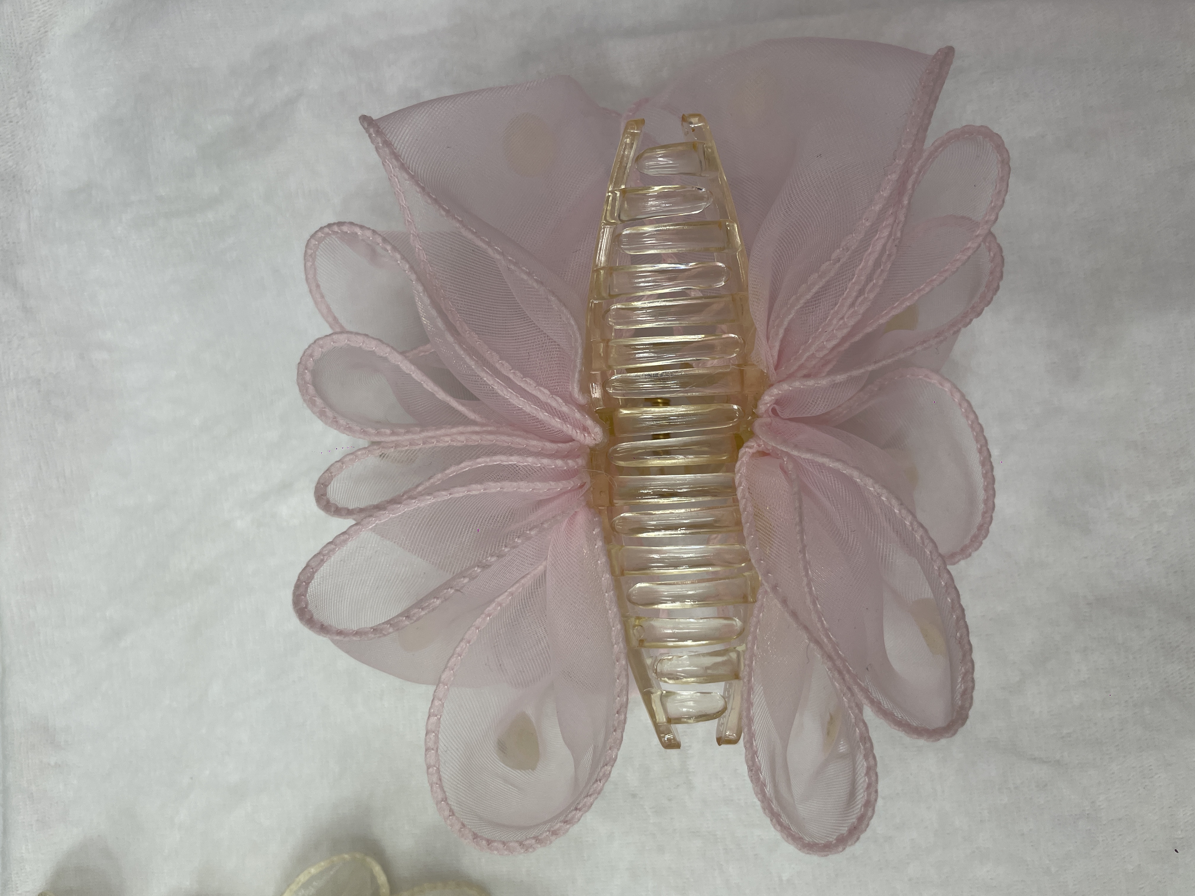 Black feather bubble clip, bow hairpin, high-end updo, shark clip, oversized hairpin, hair accessory to increase hair volume, bow pearl, Korean Application Scenario