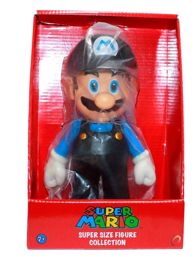 Leo's family photo details Picture