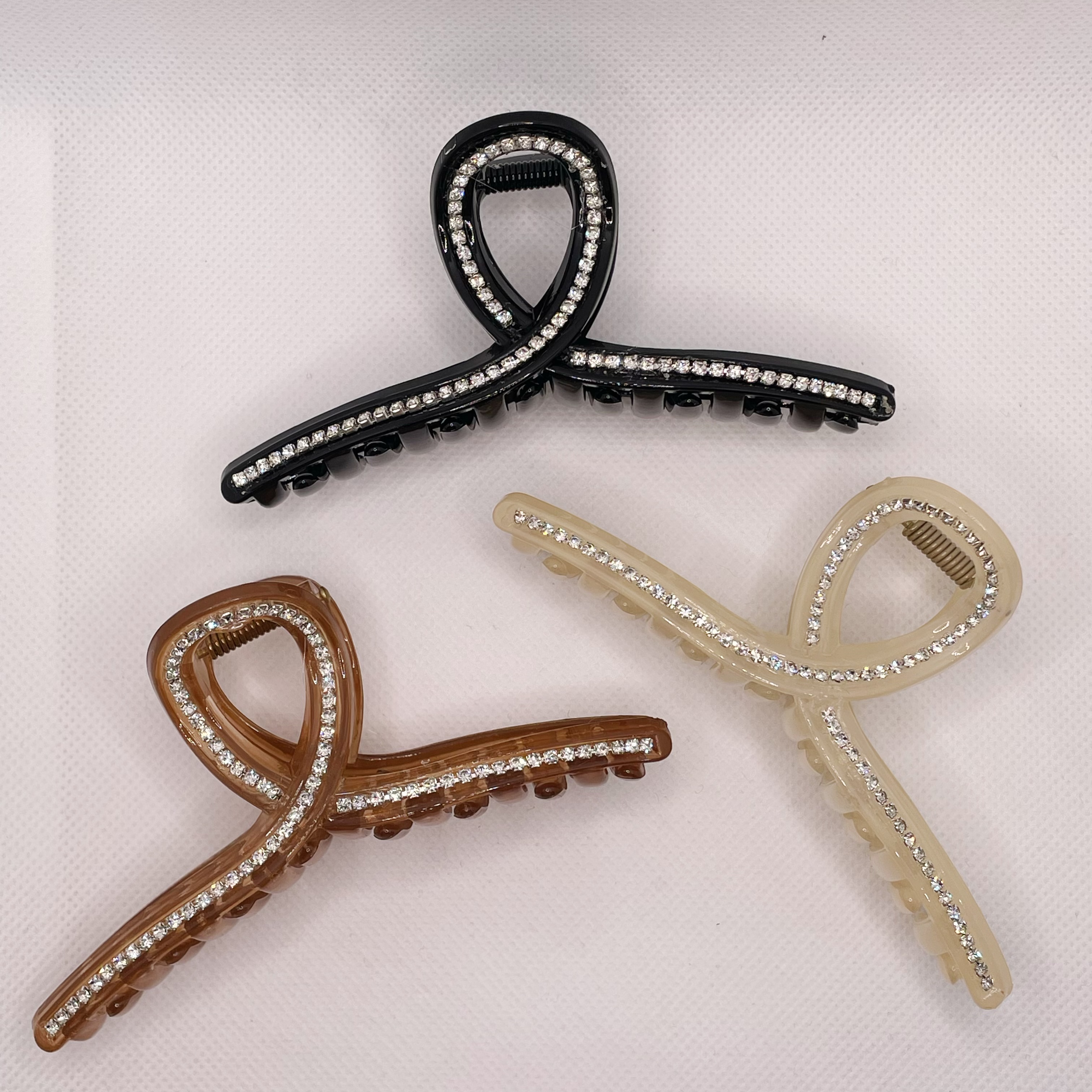 The PC hairpin clip with a high-end feel, diamond-encrusted grab clip, large hairpin, simple hair accessory, shark clip hairpin at the back of the head detail image 3