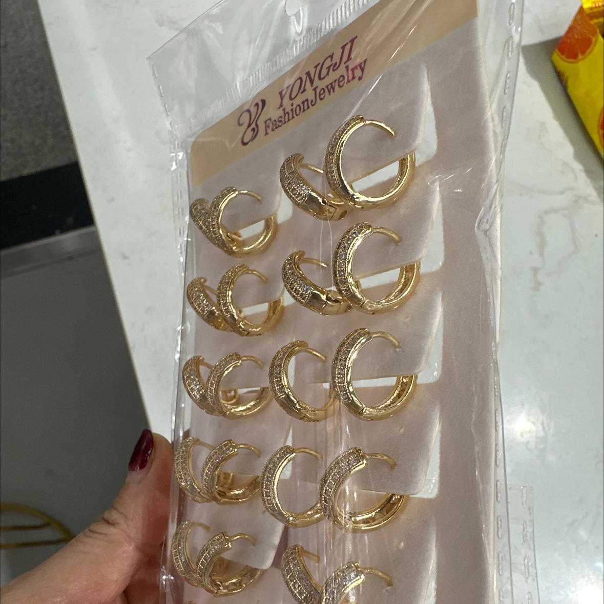 铜锆石镶嵌产品图