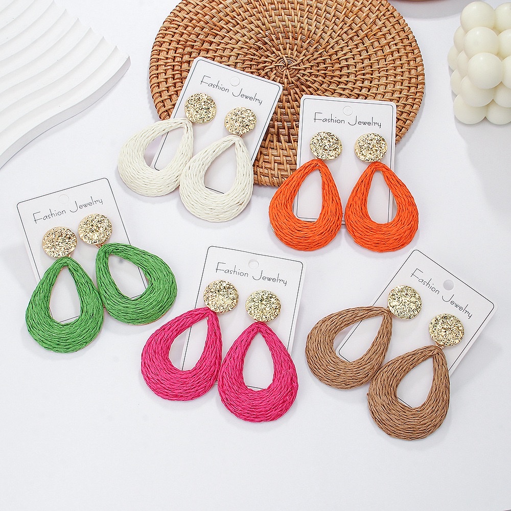 Korean retro design style raffia grass woven ball earrings, individual and exaggerated earrings, trendy color earrings