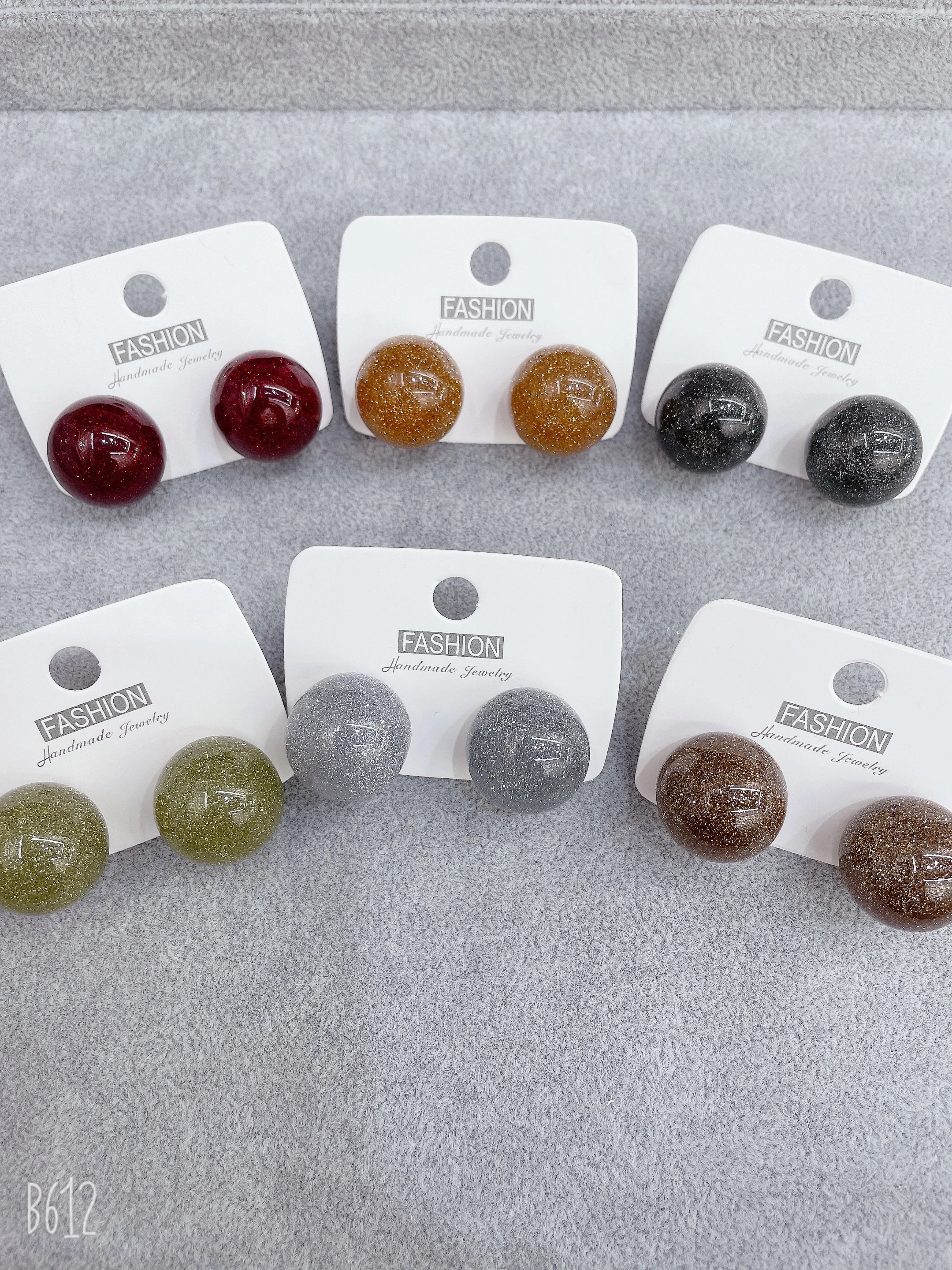 Maillard retro leopard print round bead earrings for women, light luxury and high-end fashion earrings, cold style, small and exquisite earrings detail image 7