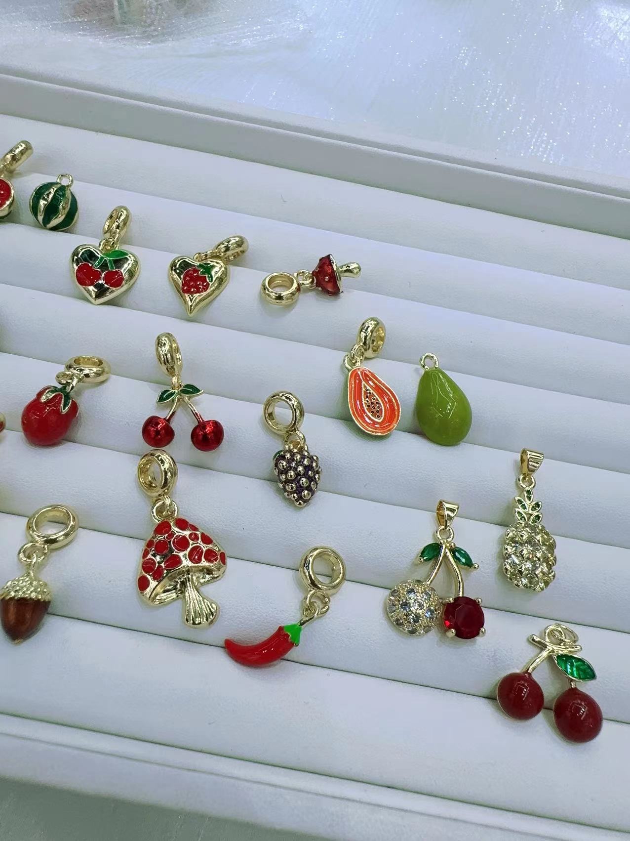 Las nuevas gotitas de aceite verduras y frutas colgantes de cherry 🍒. 🍇 uvas a... . Accesorios DIY Specification image