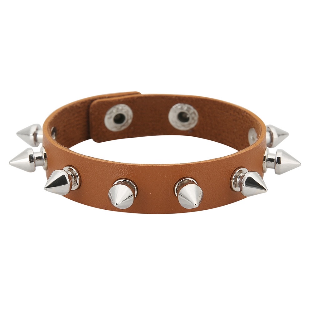 European and American punk trend, personalized riveted couple leather bracelet, rock gothic style, stainless steel snap buckle bracelet, bangle bracelet Application Scenario