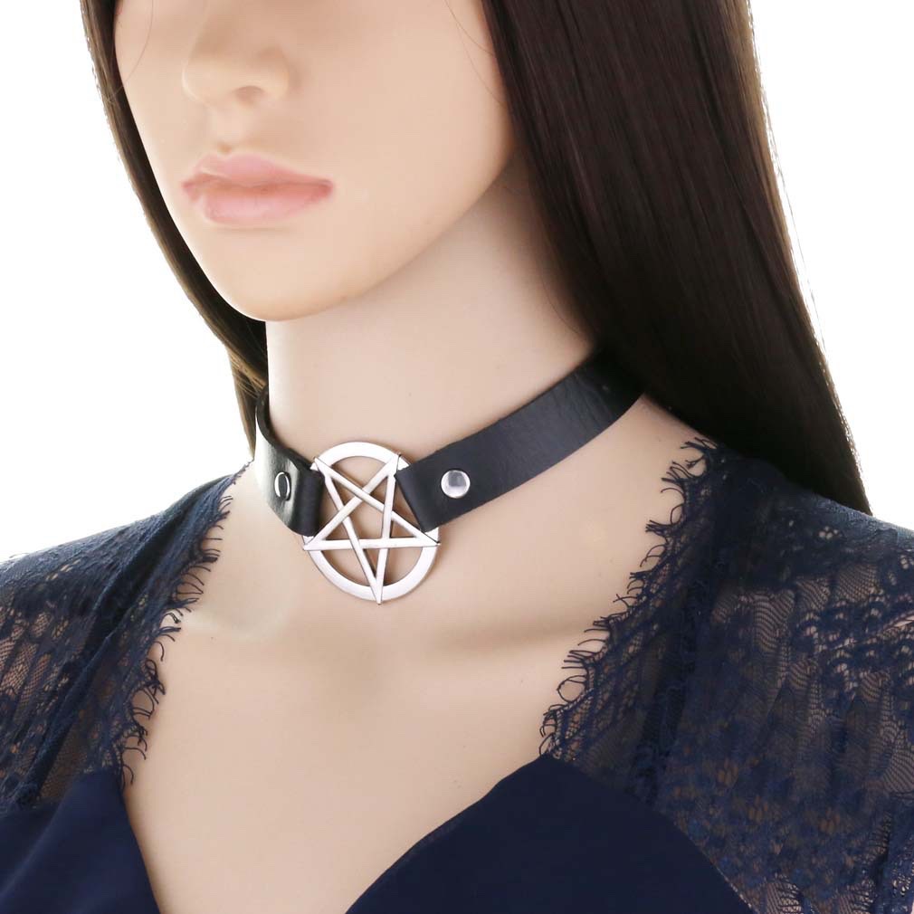 Exaggerated PU leather restraint collar, fashionable belt buckle necklace, street style, nightclub, sexy five-pointed star necklace, necklace