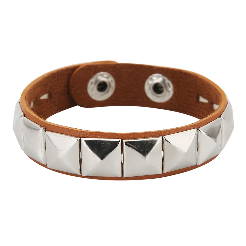 Cross-border best-selling classic square rivet bracelet, personalized punk PU leather stainless steel snap buckle bracelet Item Picture