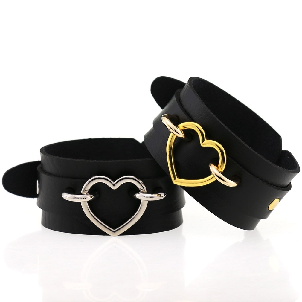 This is a popular punk bracelet in Europe and America. It features a double-layer PU leather bracelet and a simple and unique style. It is suitable for street dance and street photography Specification image