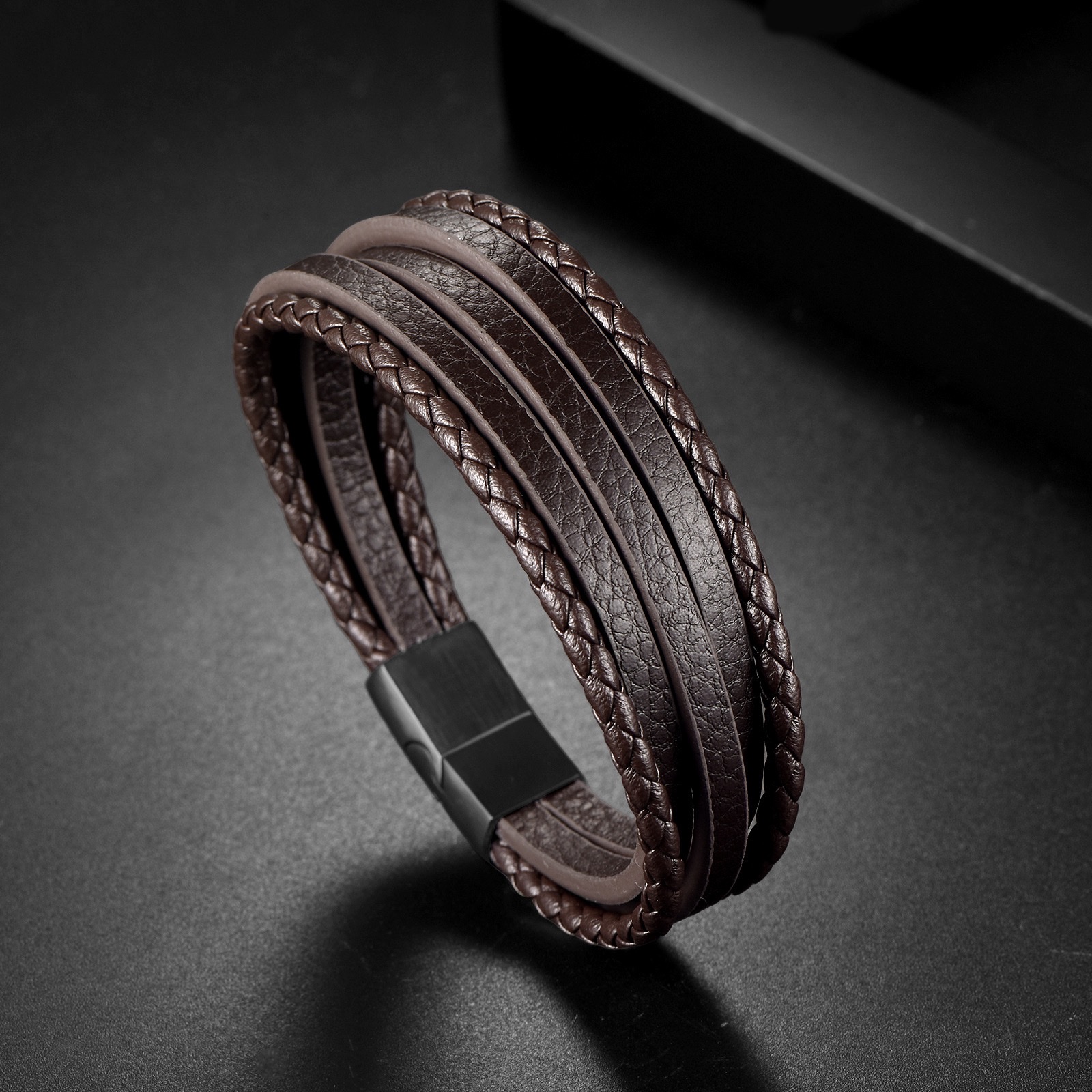 Cross-border simple and retro brown leather rope woven leather bracelet, European and American ethnic style magnetic clasp men's bracelet wholesale bracelet detail image 4