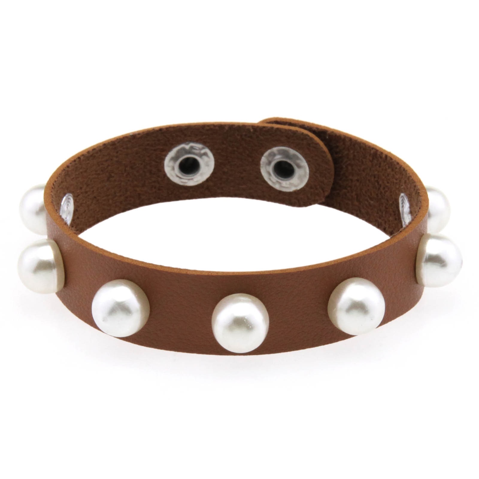 Sweet, cool and elegant pearl imitation bracelet, fashionable leather couple bracelet, Gothic stainless steel snap riveted bracelet, bracelet accessory Application Scenario