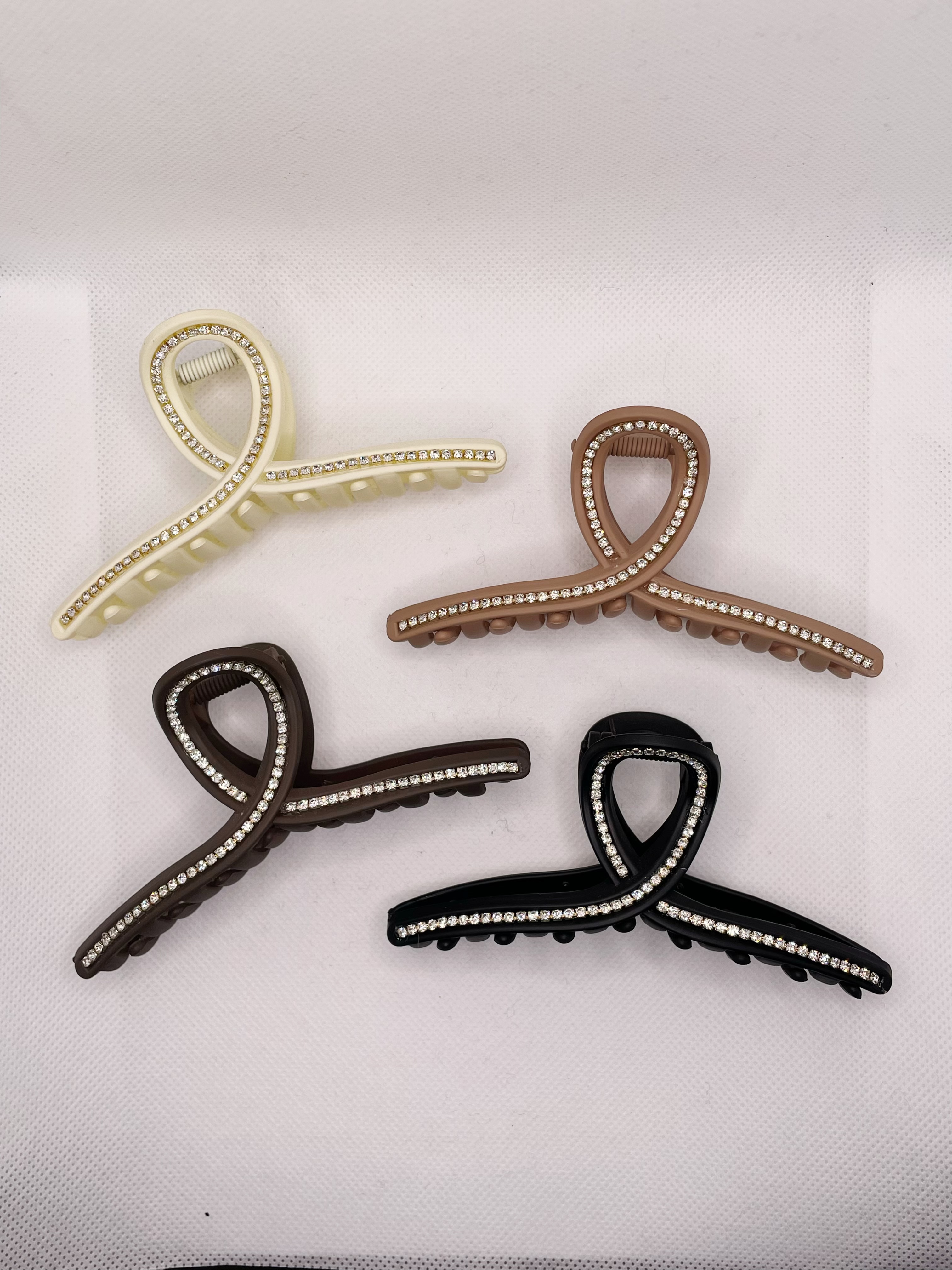 PC hair clips, high-end diamond-encrusted grab clips, large hair clips, simple beige hair accessories, shark clip hair clips at the back of the head detail image 3