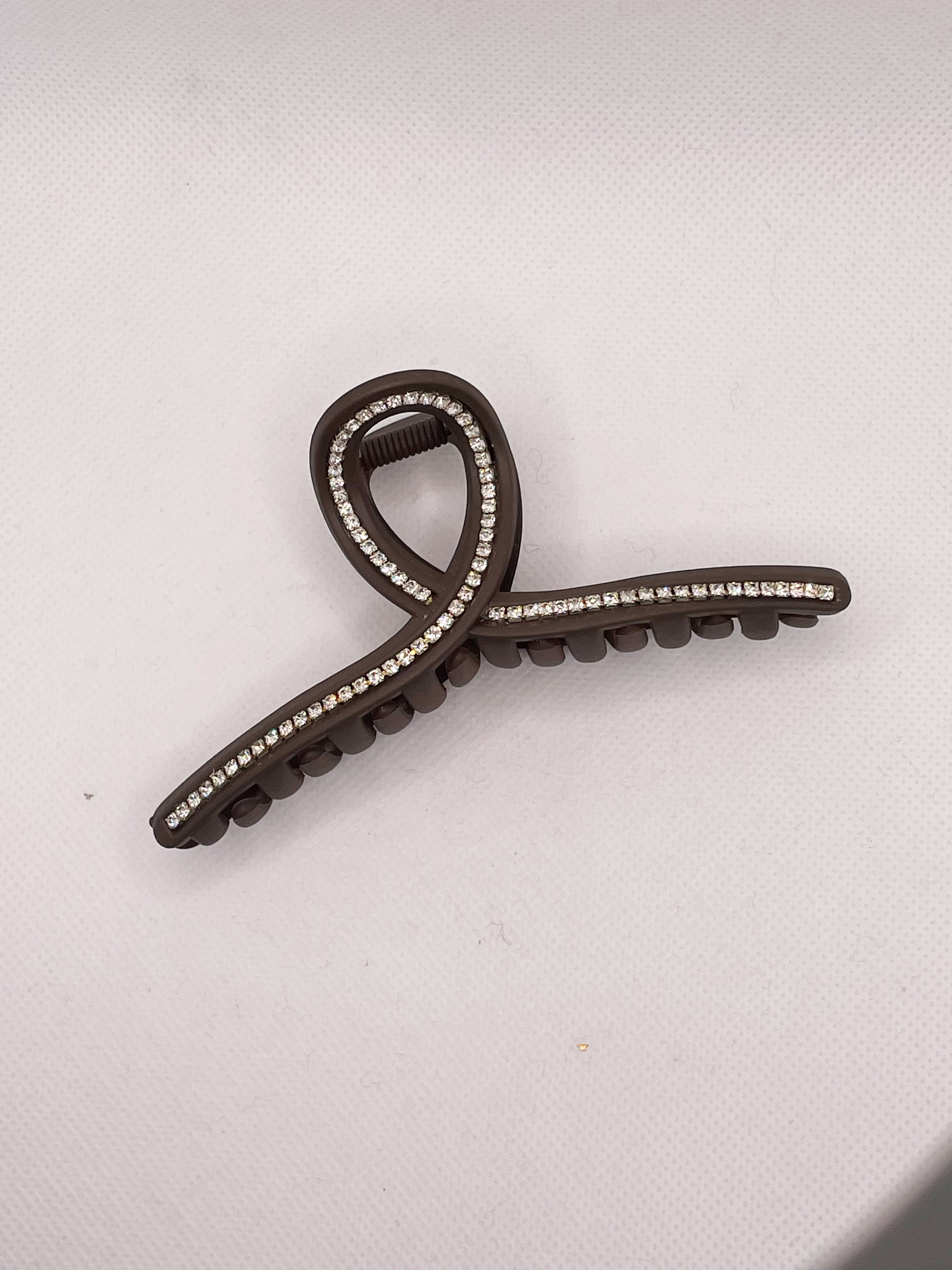 PC hair clips, high-end diamond-encrusted grab clips, large hair clips, simple beige hair accessories, shark clip hair clips at the back of the head detail image 6